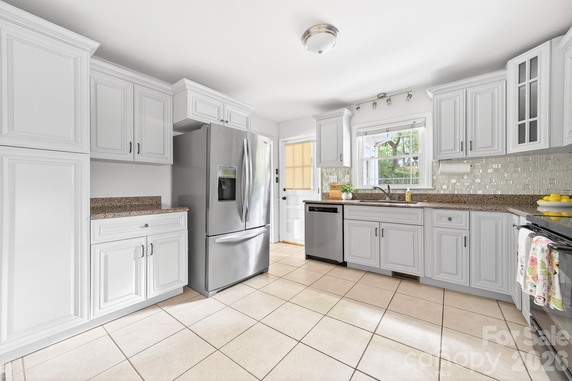 6209 Candlewood Drive — Charlotte