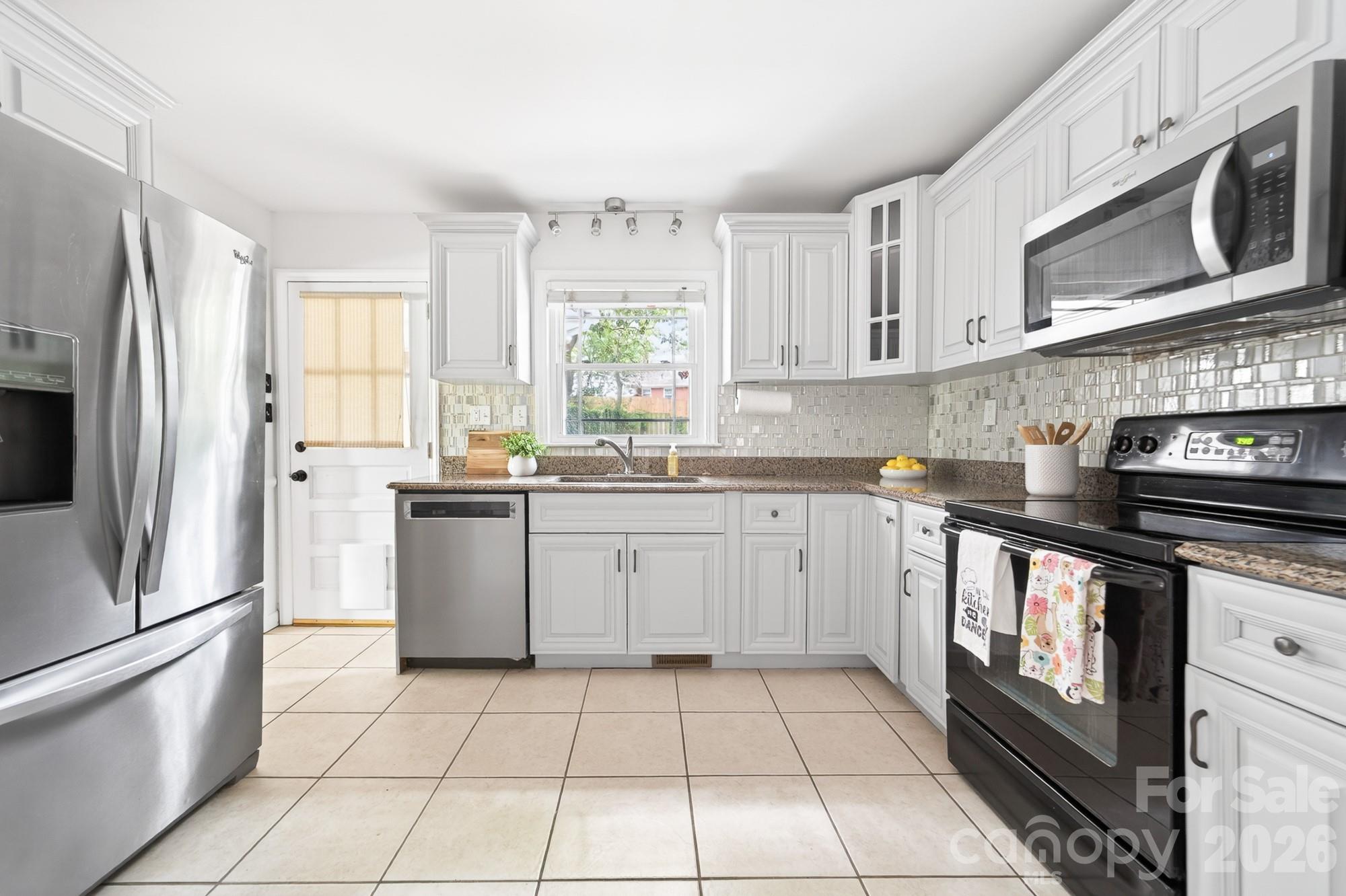 6209 Candlewood Drive — Charlotte