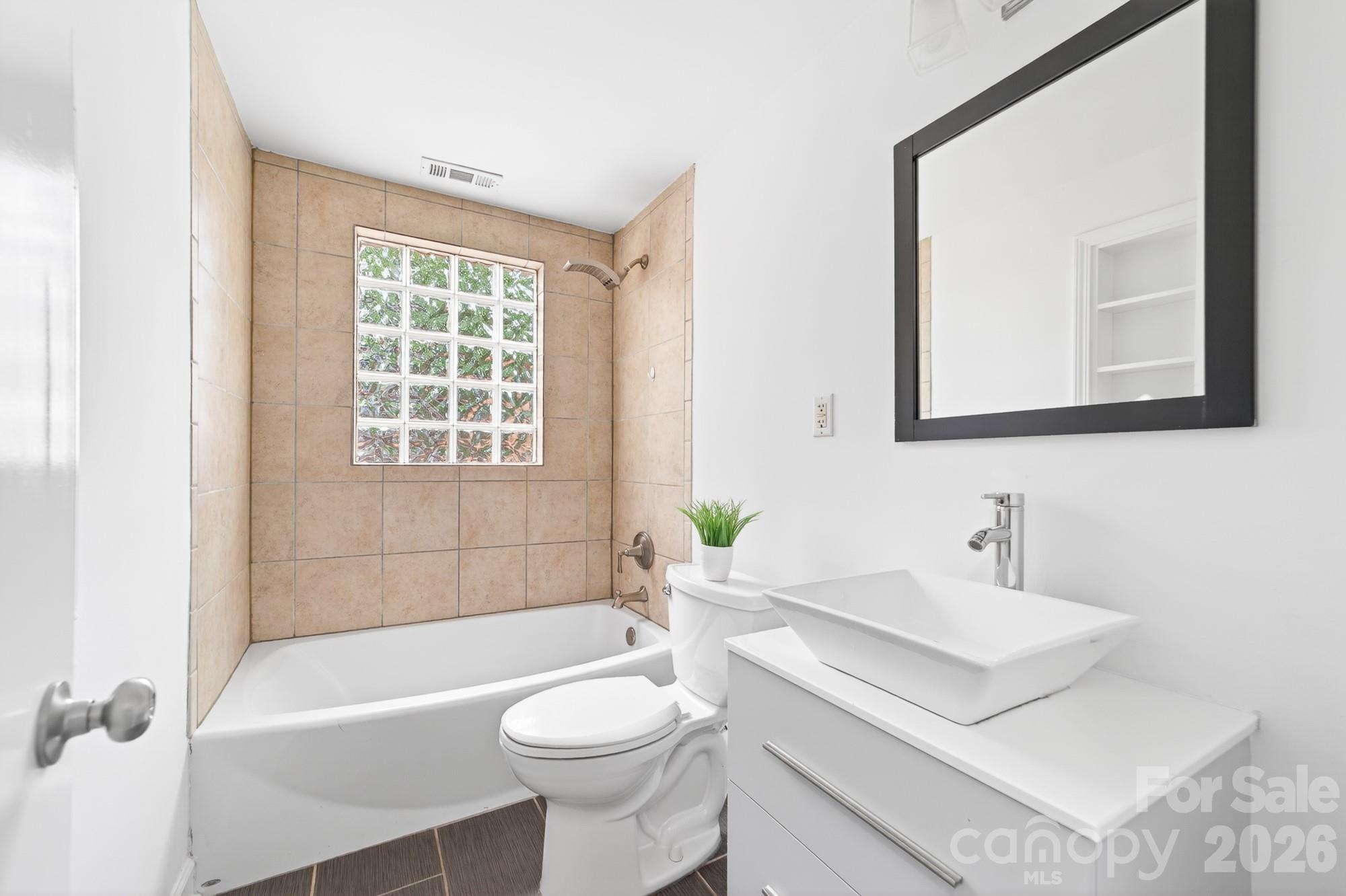 6209 Candlewood Drive — Charlotte
