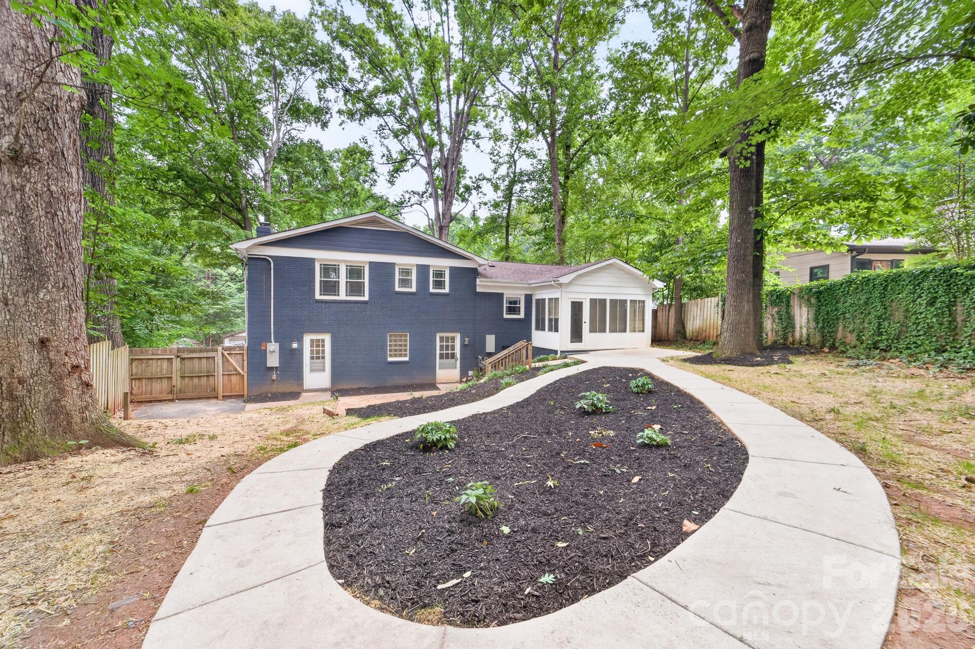 6209 Candlewood Drive — Charlotte