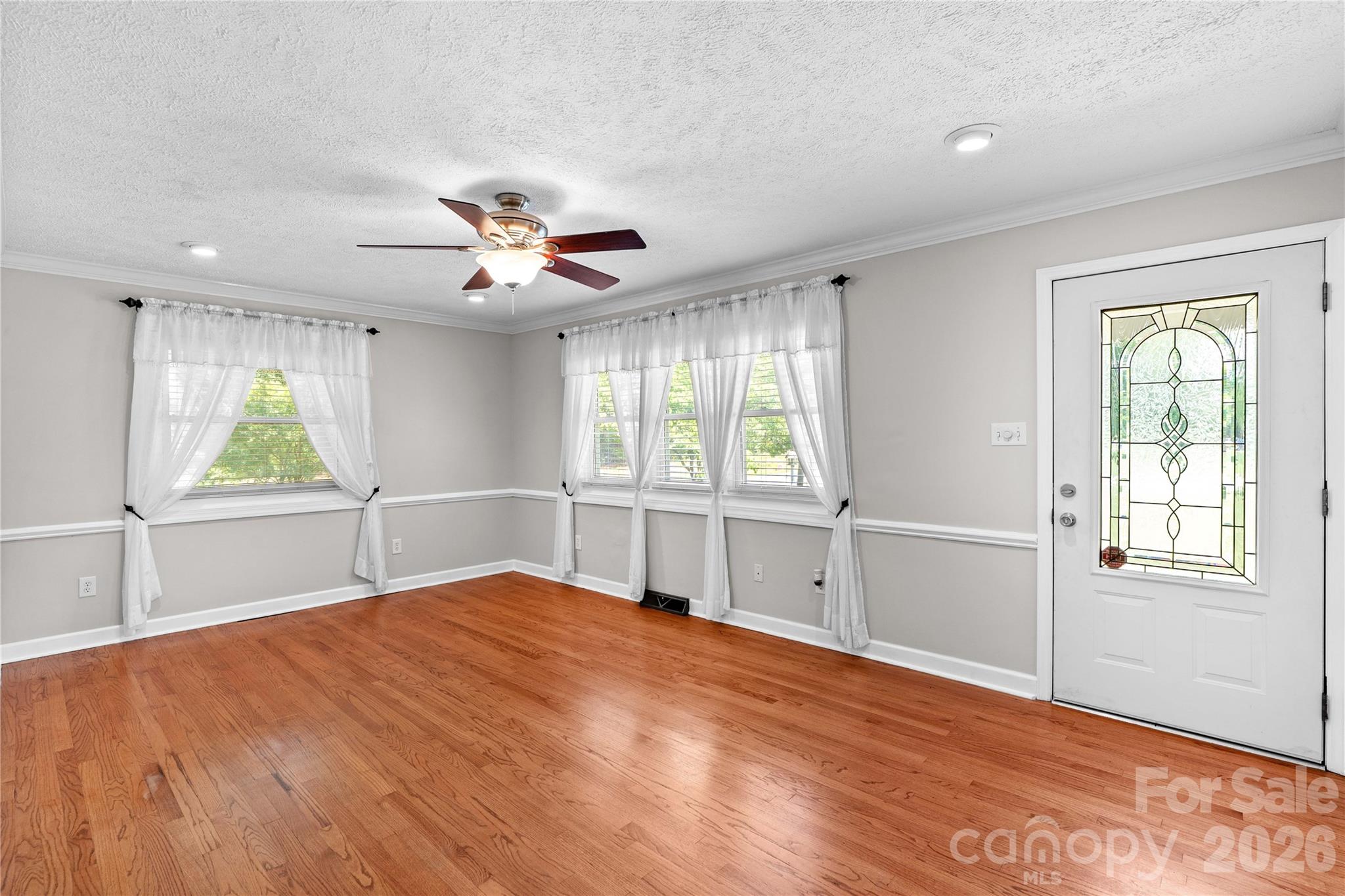 946 Shearers Road — Mooresville