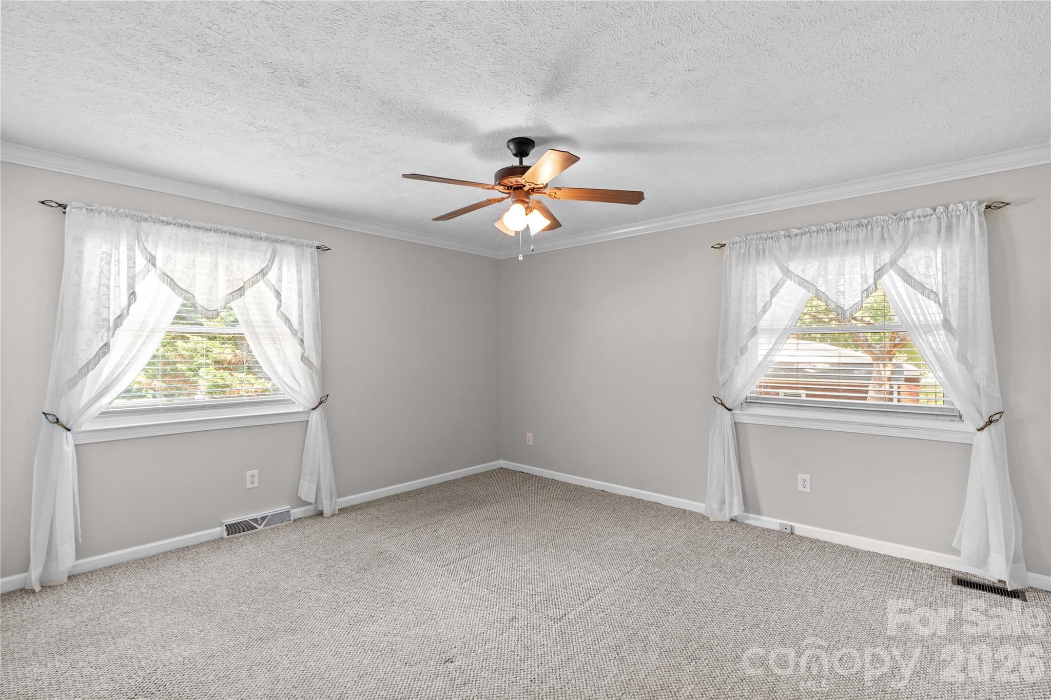 946 Shearers Road — Mooresville