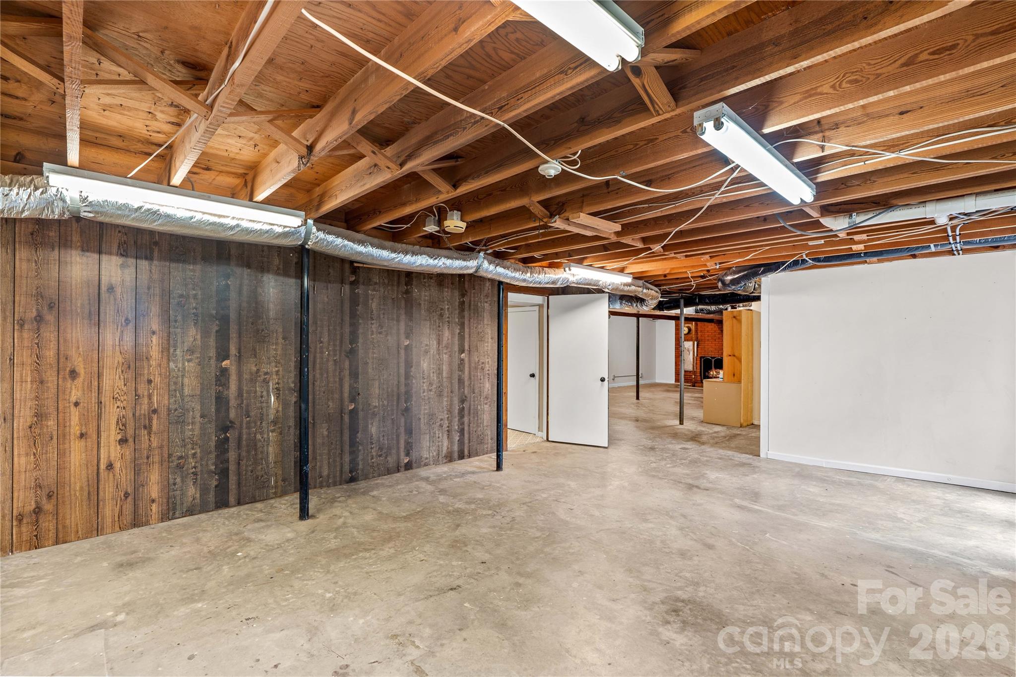 946 Shearers Road — Mooresville
