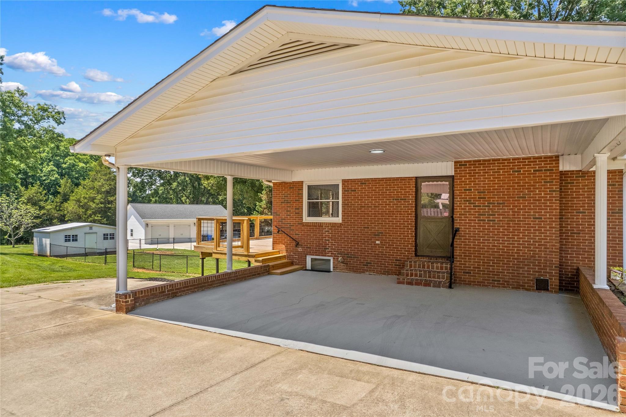 946 Shearers Road — Mooresville