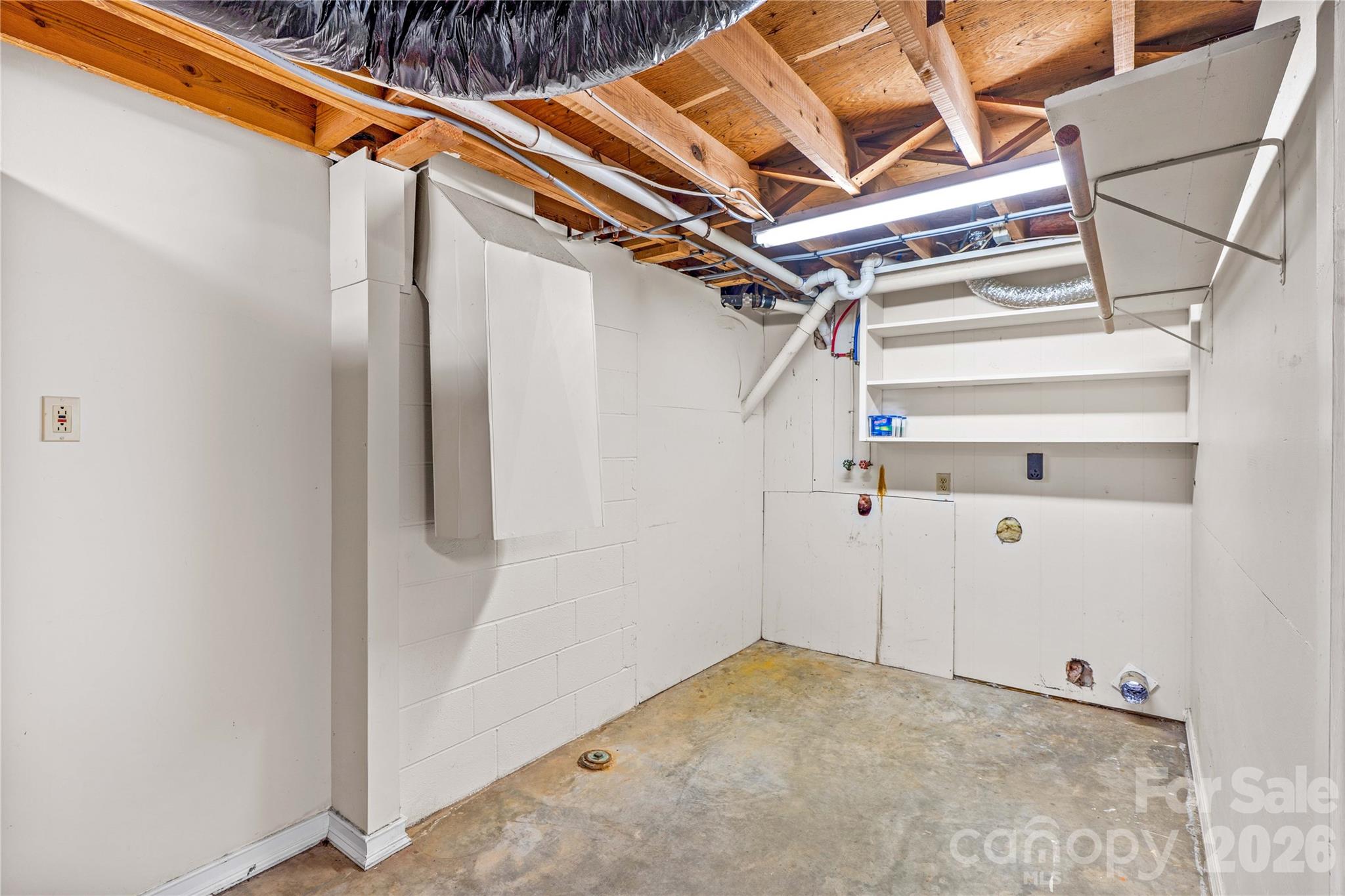 946 Shearers Road — Mooresville