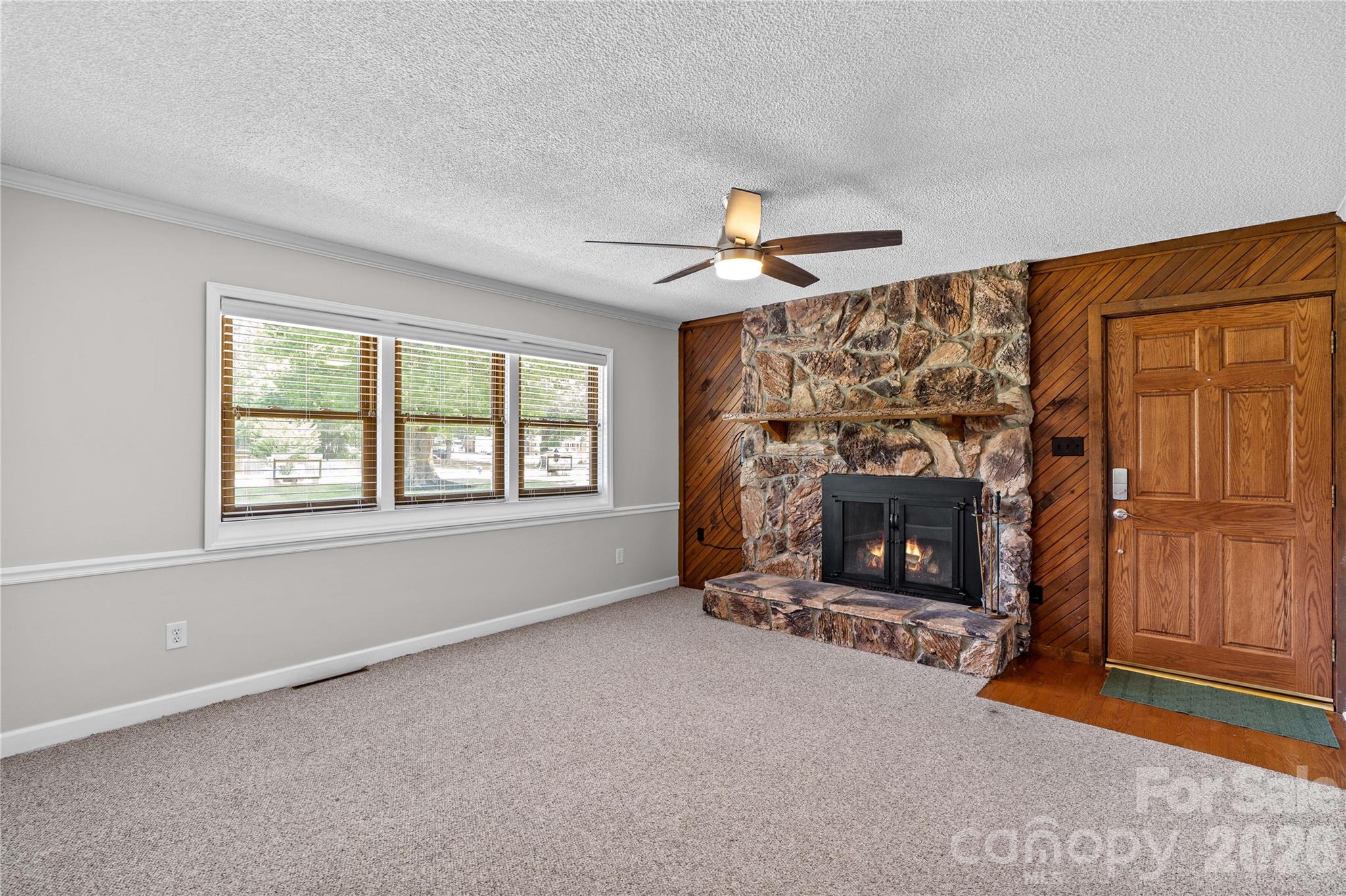 946 Shearers Road — Mooresville