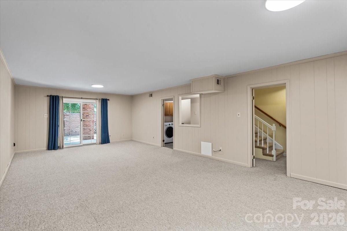 6740 Constitution Lane — Charlotte