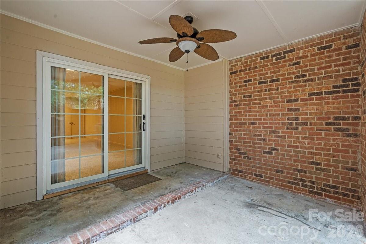6740 Constitution Lane — Charlotte