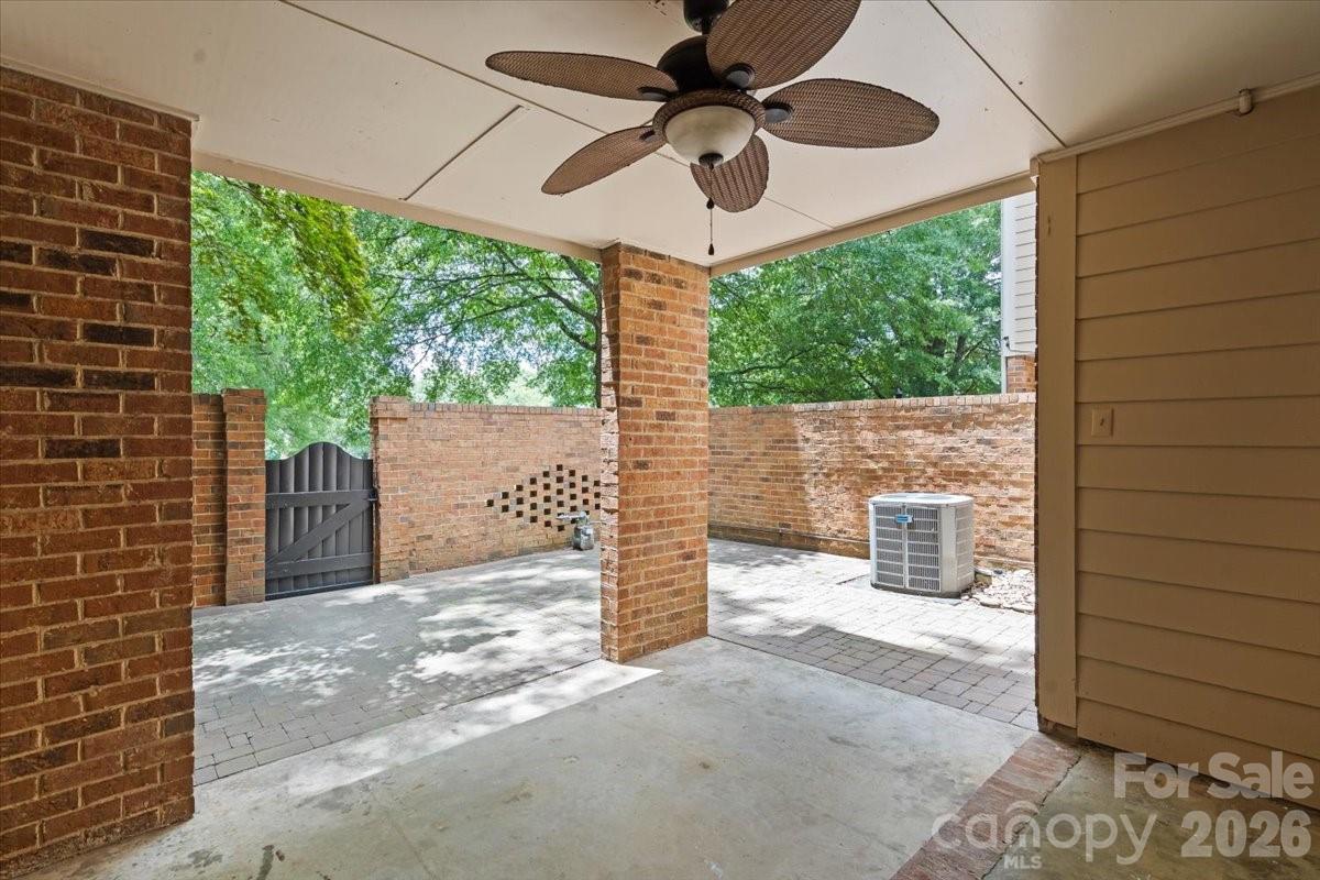 6740 Constitution Lane — Charlotte