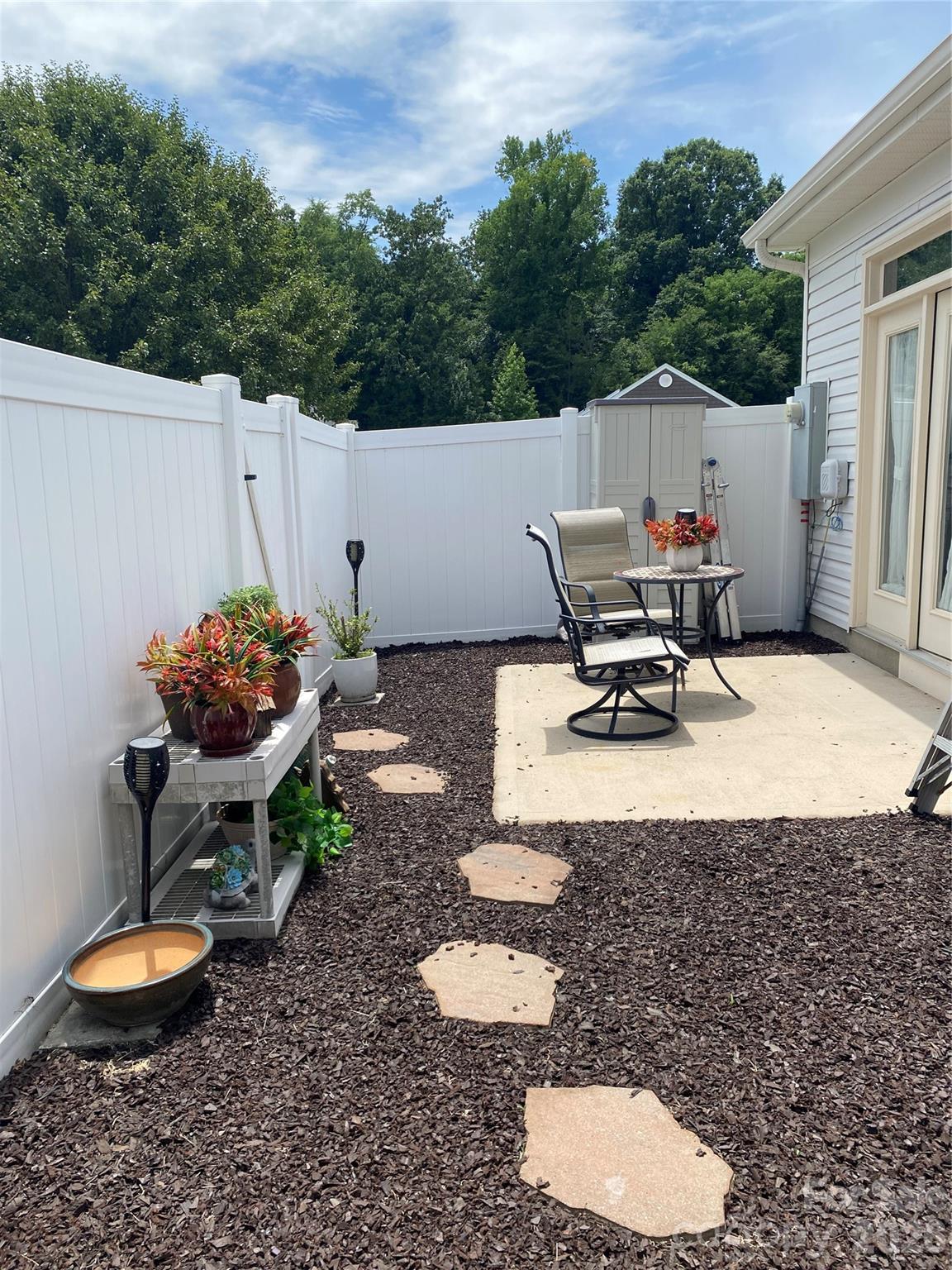100 N Ferncliff Drive — Mount Holly
