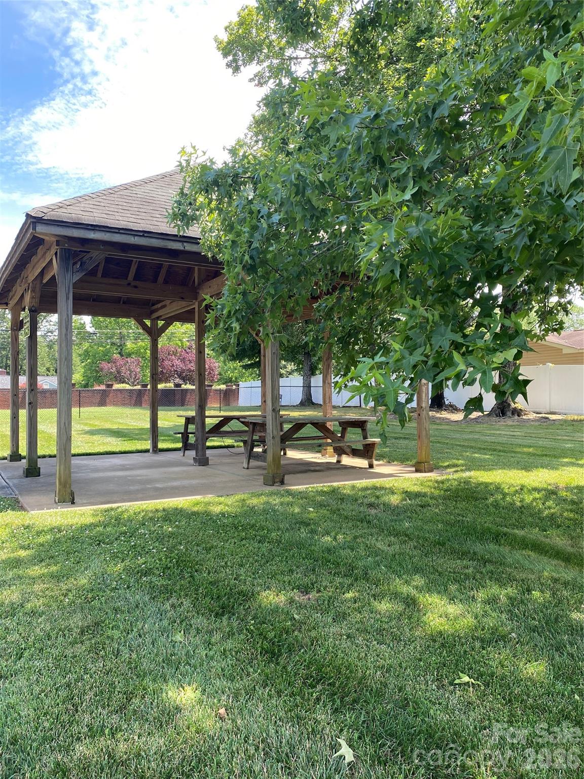 100 N Ferncliff Drive — Mount Holly