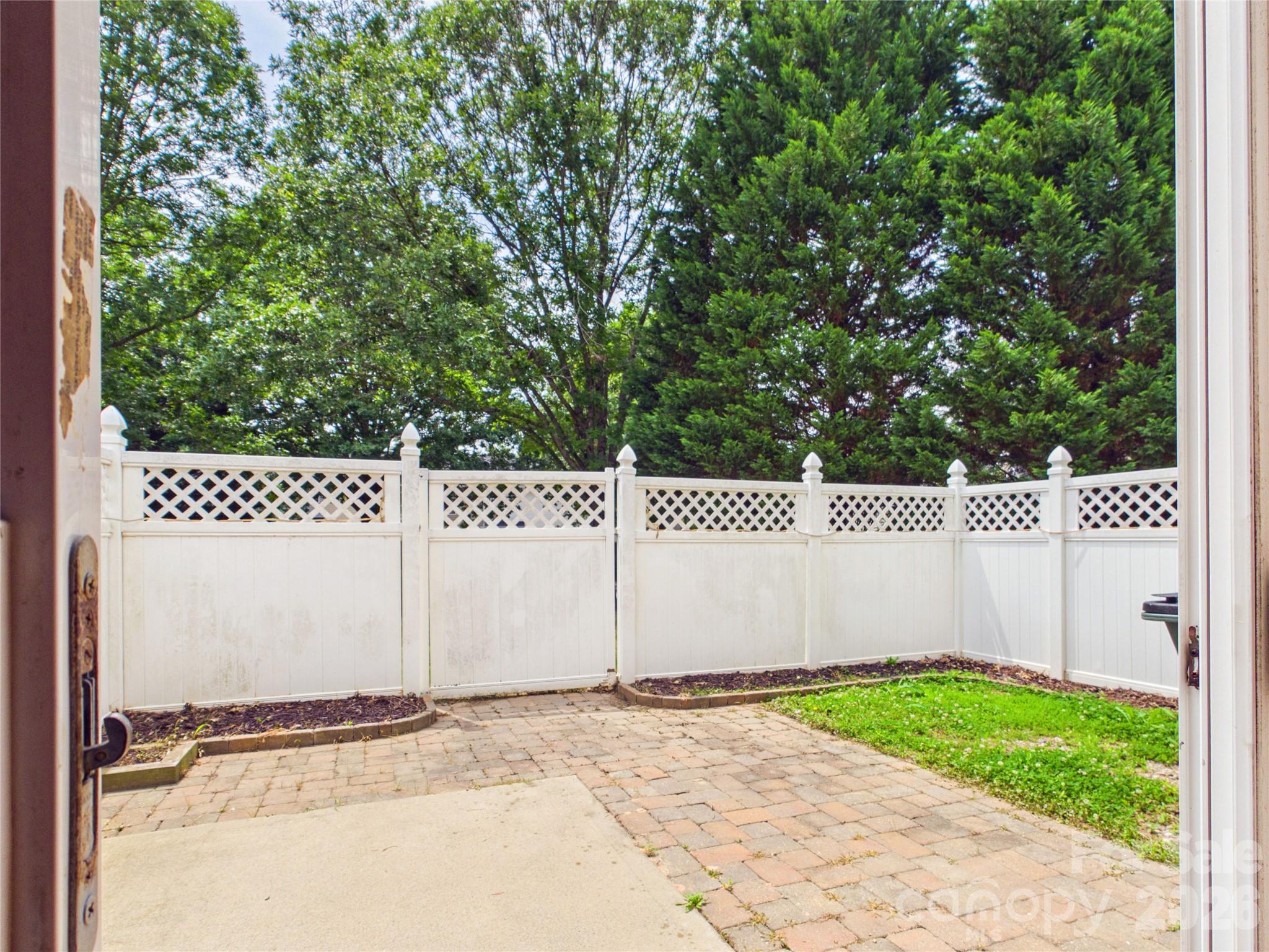 11753 Coddington Ridge Drive — Charlotte