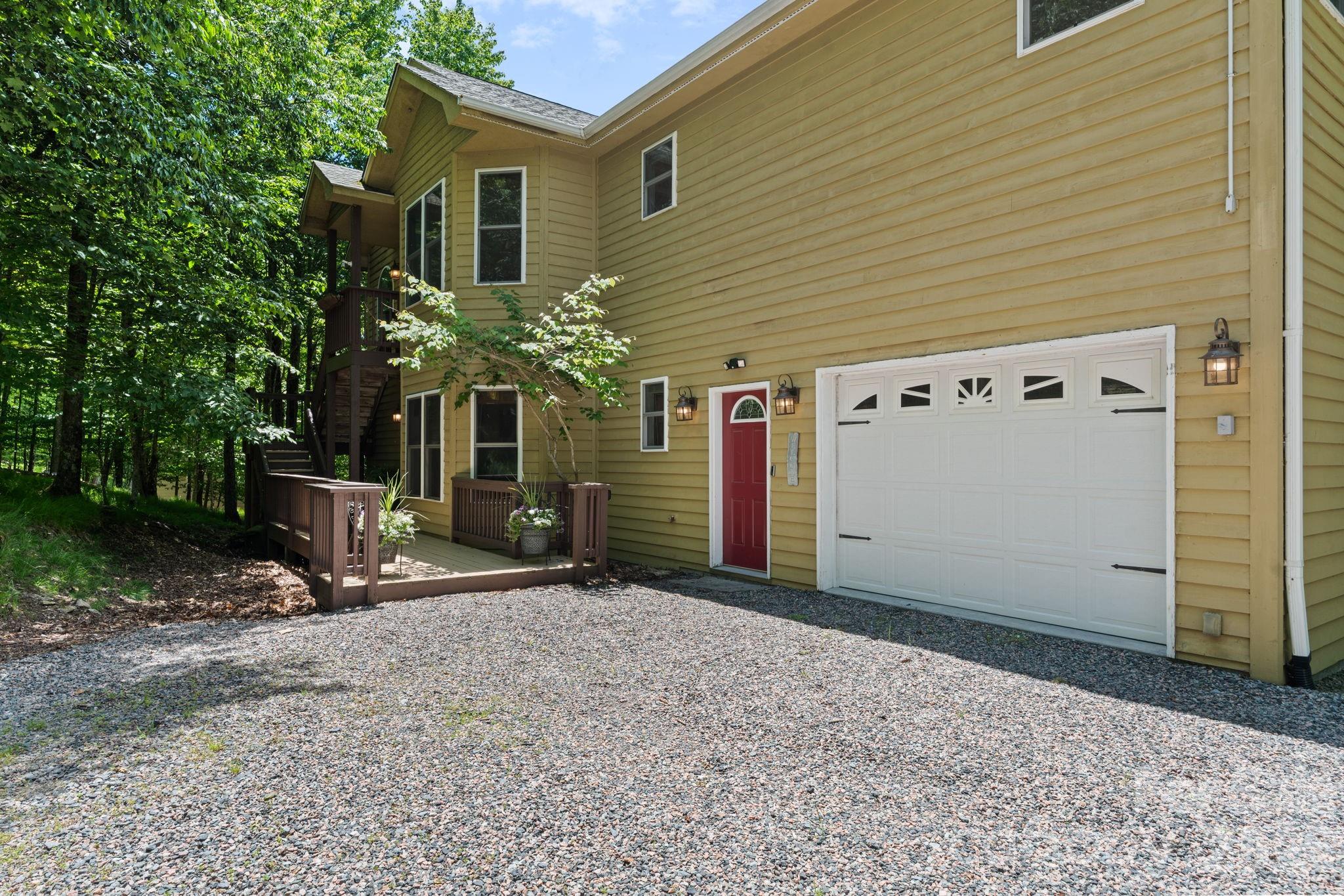 117 Pinnacle Ridge Road — Beech Mountain