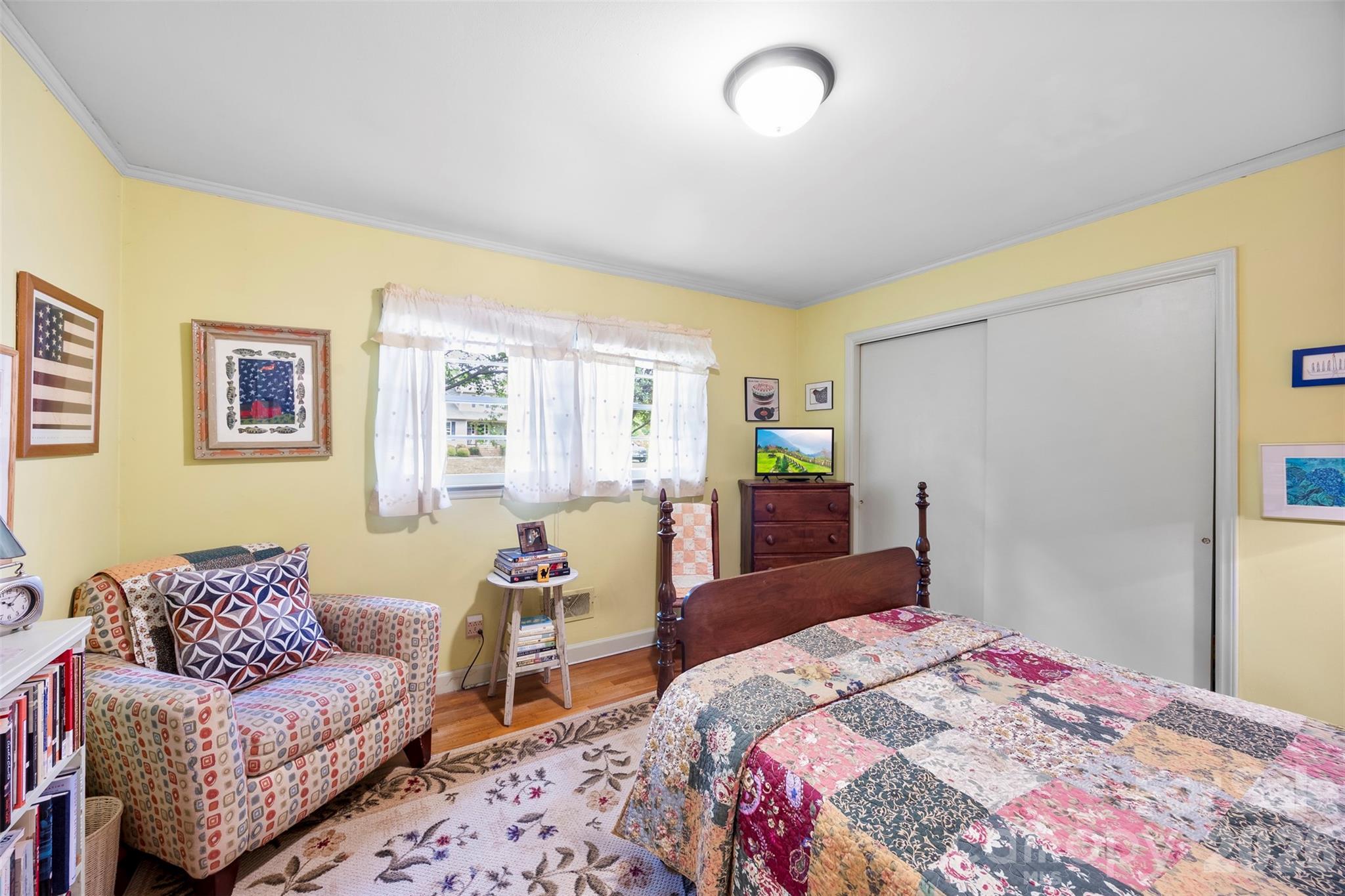 112 Amity Circle — Belmont