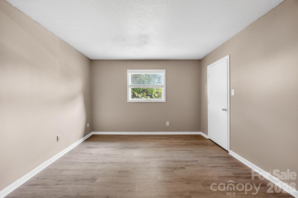 7915 Oak Meadow Court — Charlotte