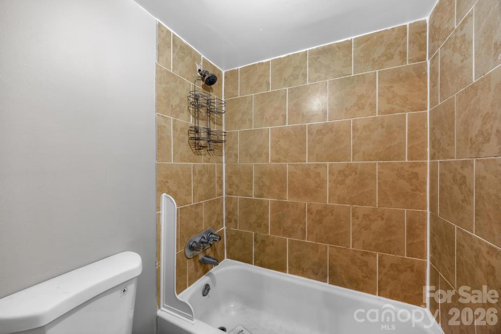 7915 Oak Meadow Court — Charlotte