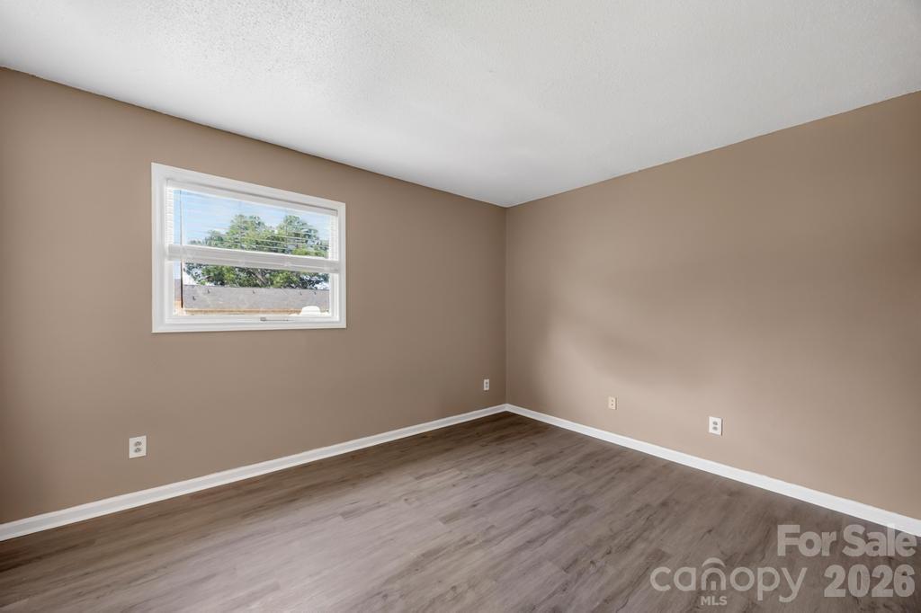 7915 Oak Meadow Court — Charlotte