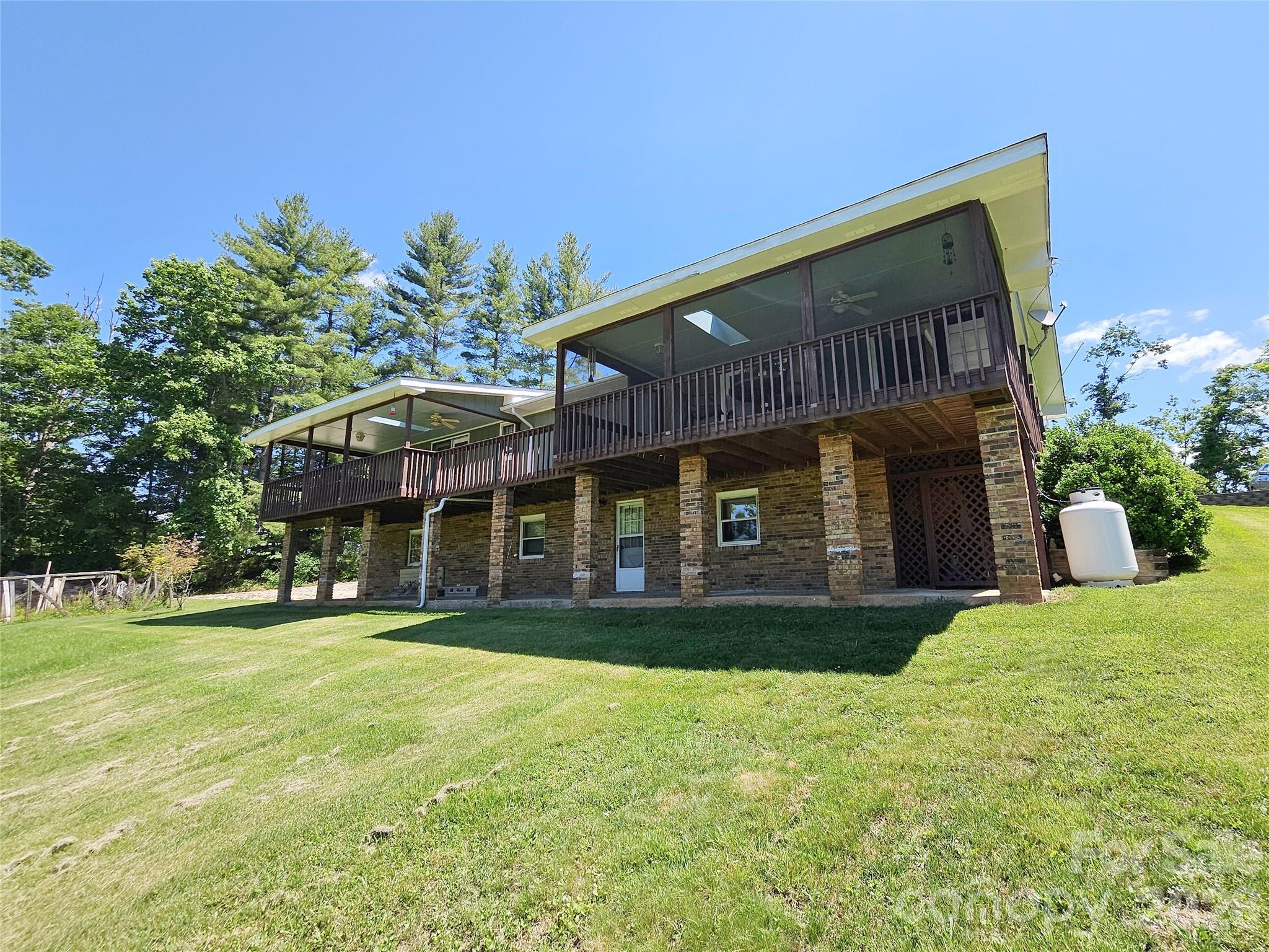 72 Ridgetop Lane — Spruce Pine