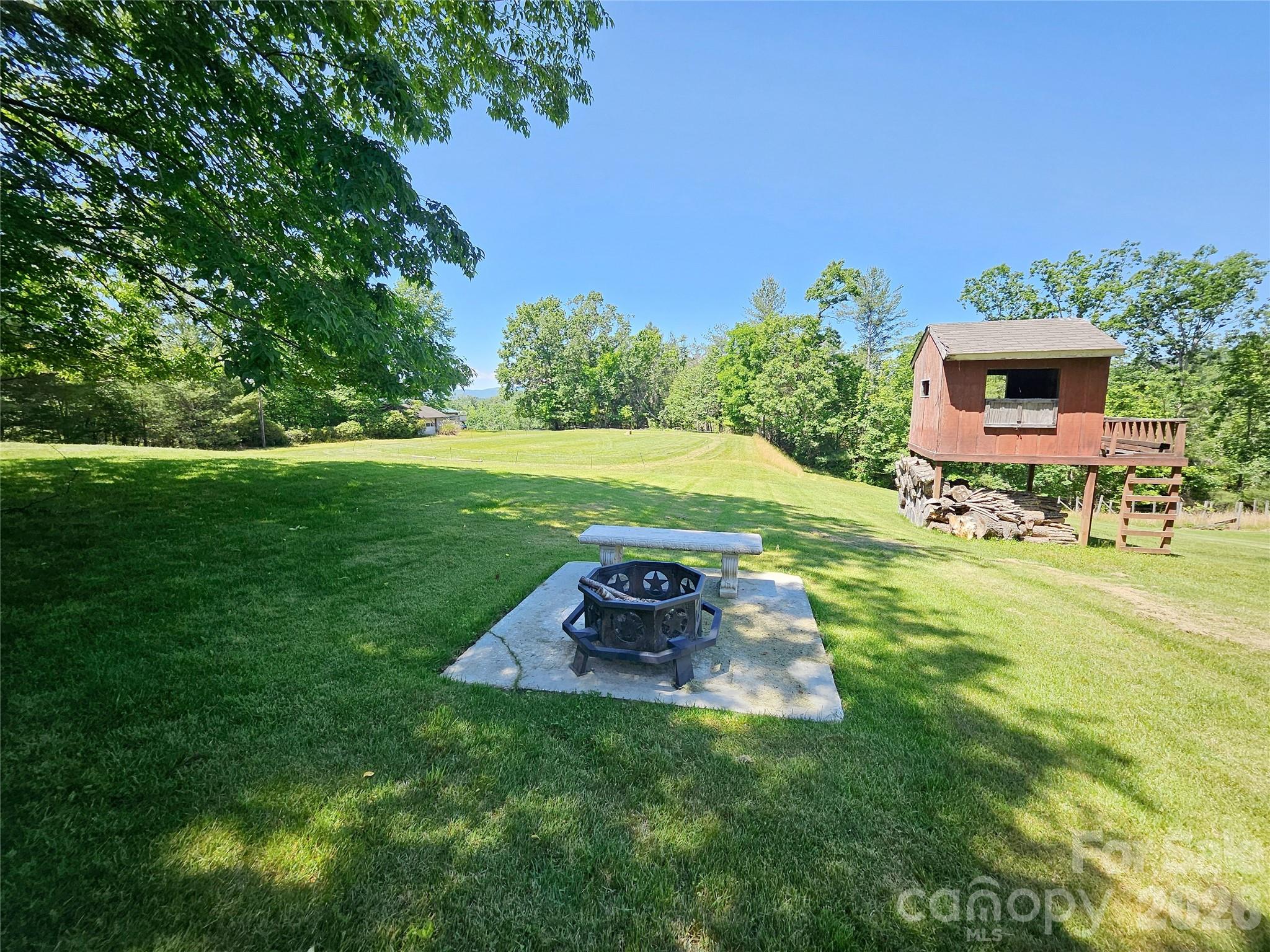 72 Ridgetop Lane — Spruce Pine