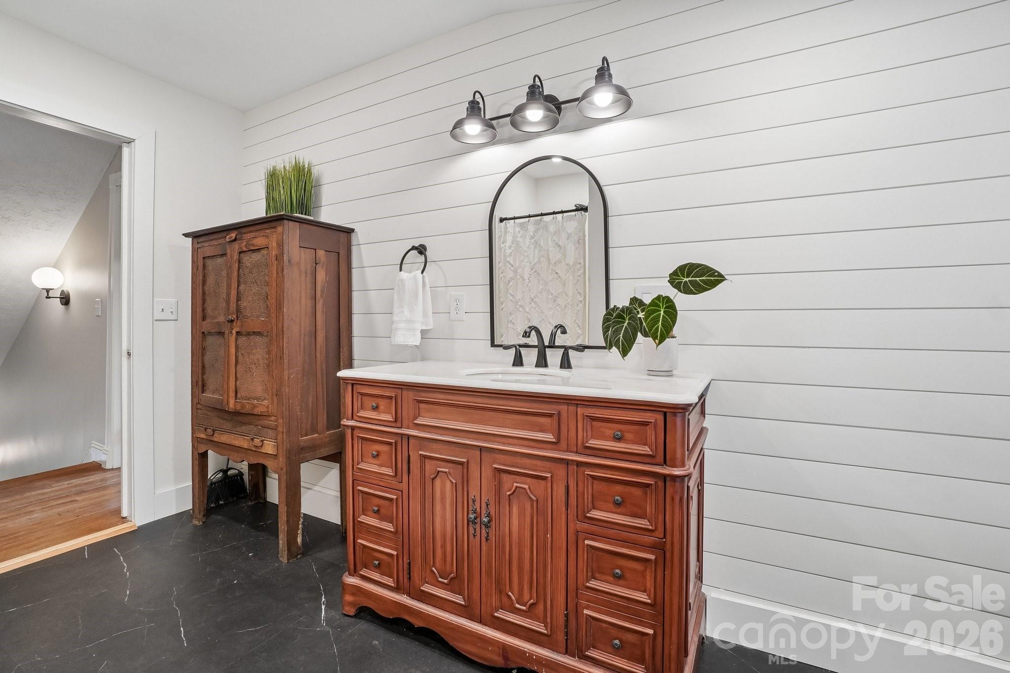 111 Bennett Street — Burnsville