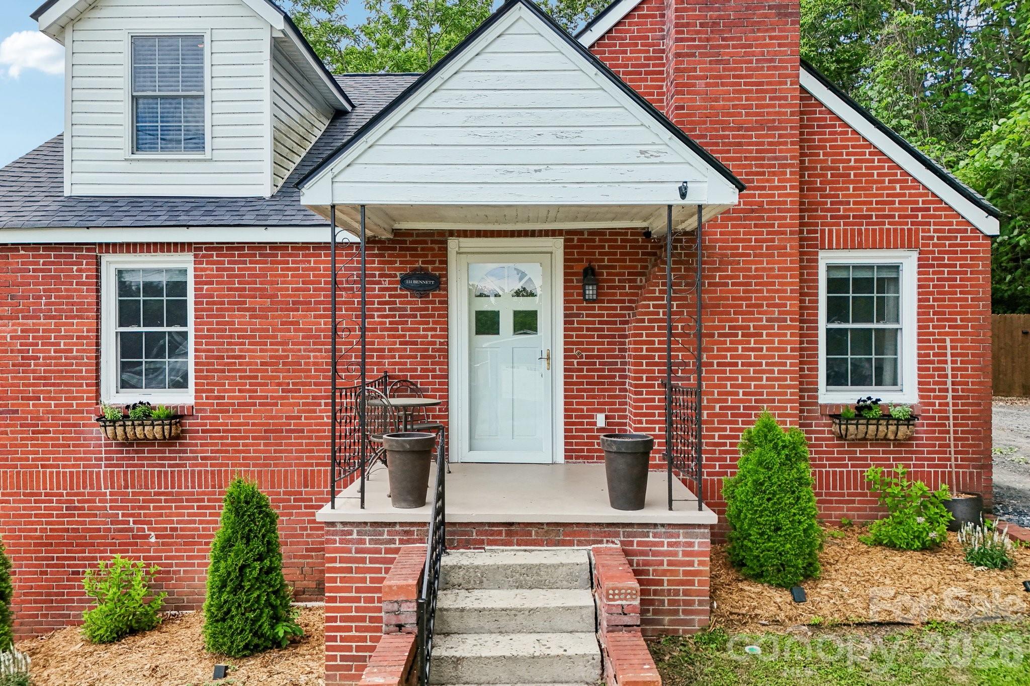 111 Bennett Street — Burnsville