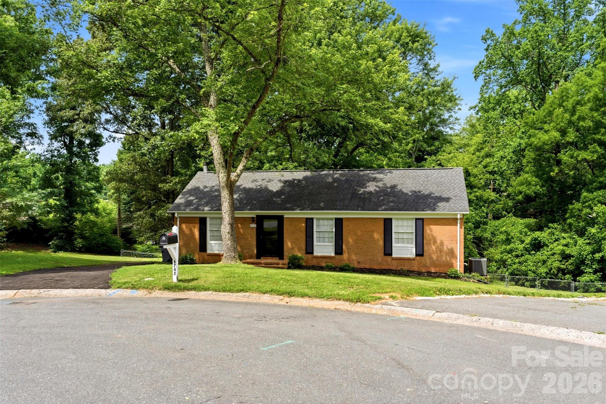 6742 Wild Turkey Lane — Charlotte