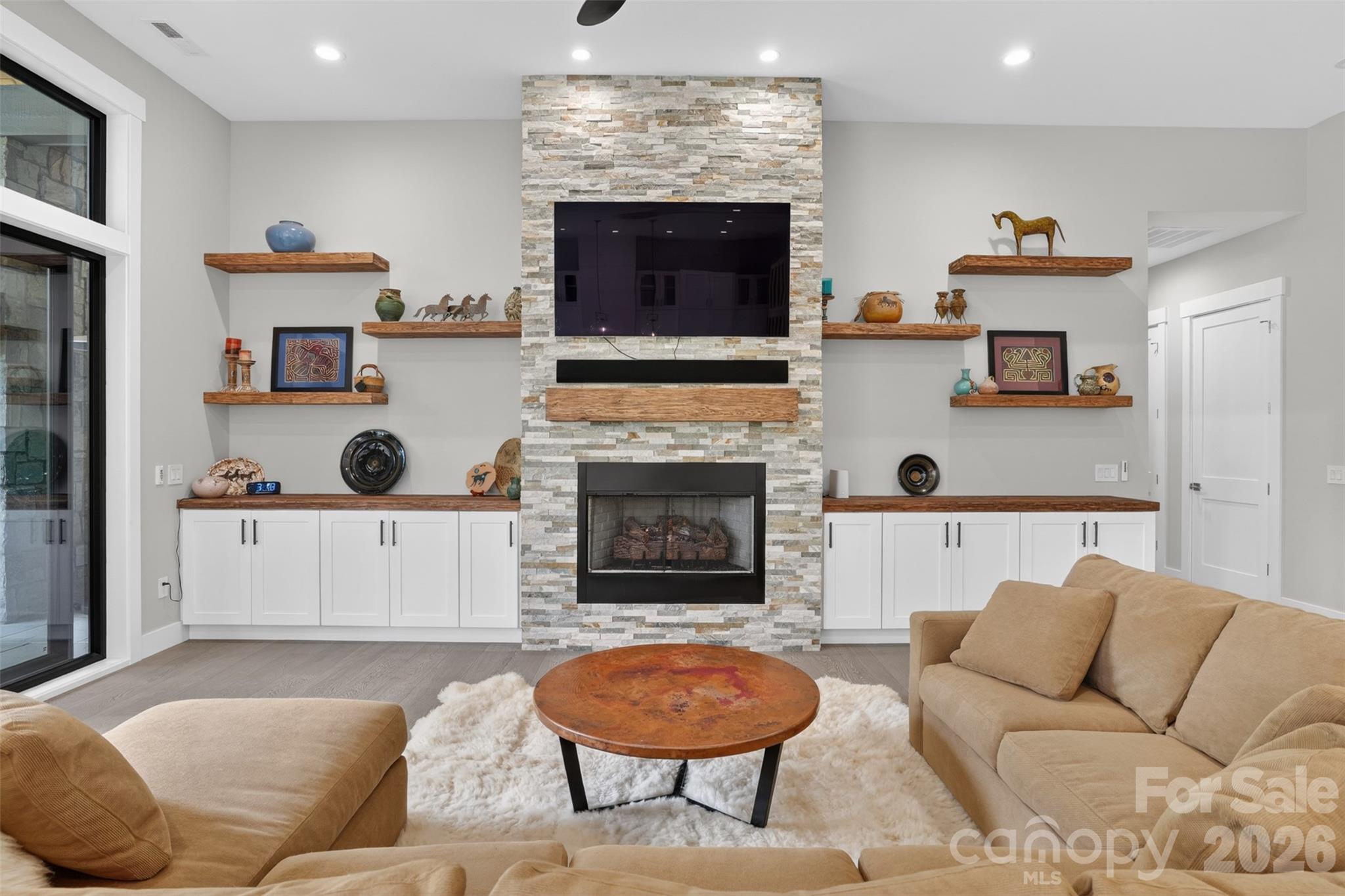 422 Ascension Valley — Horse Shoe