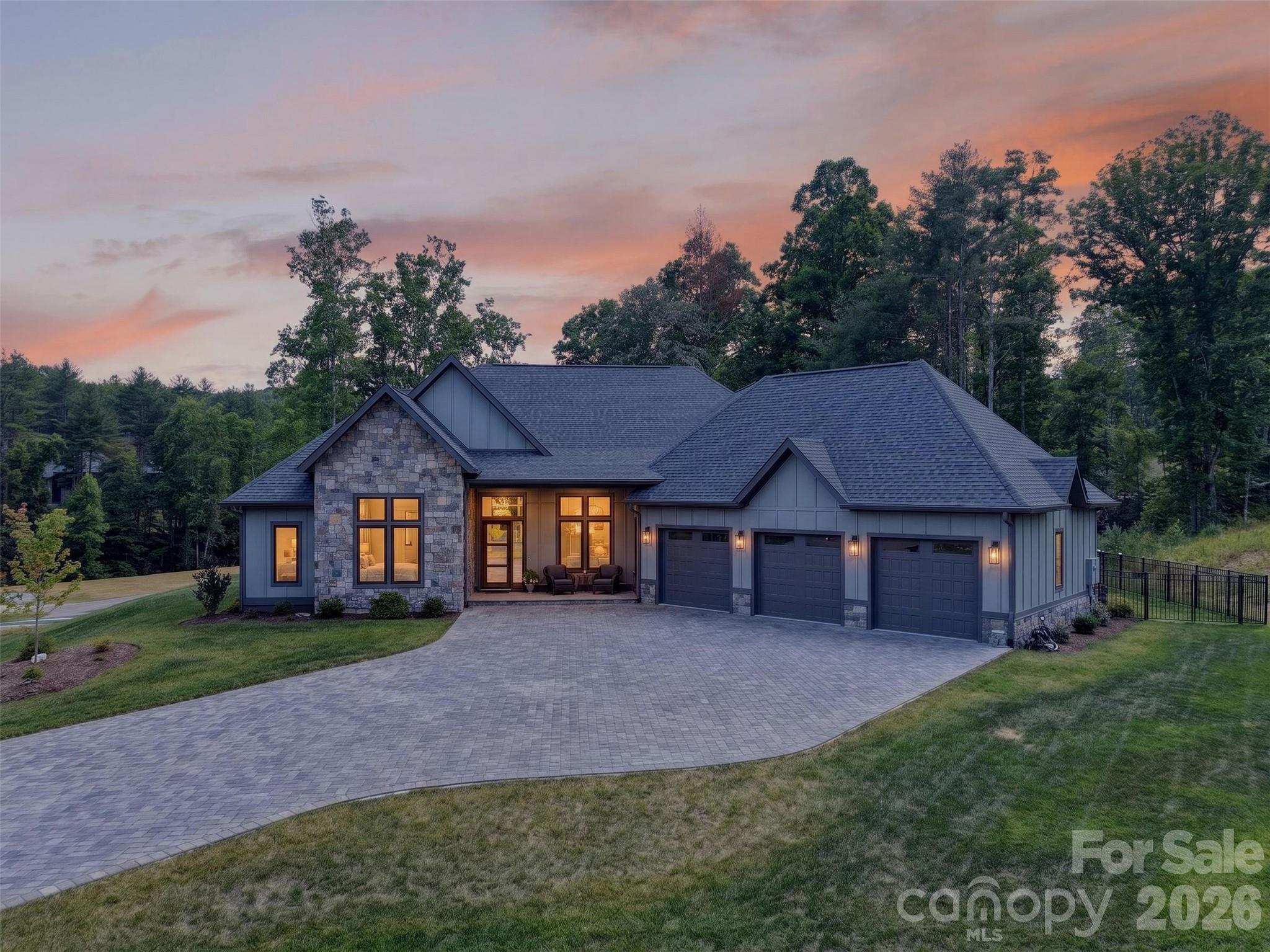 422 Ascension Valley — Horse Shoe