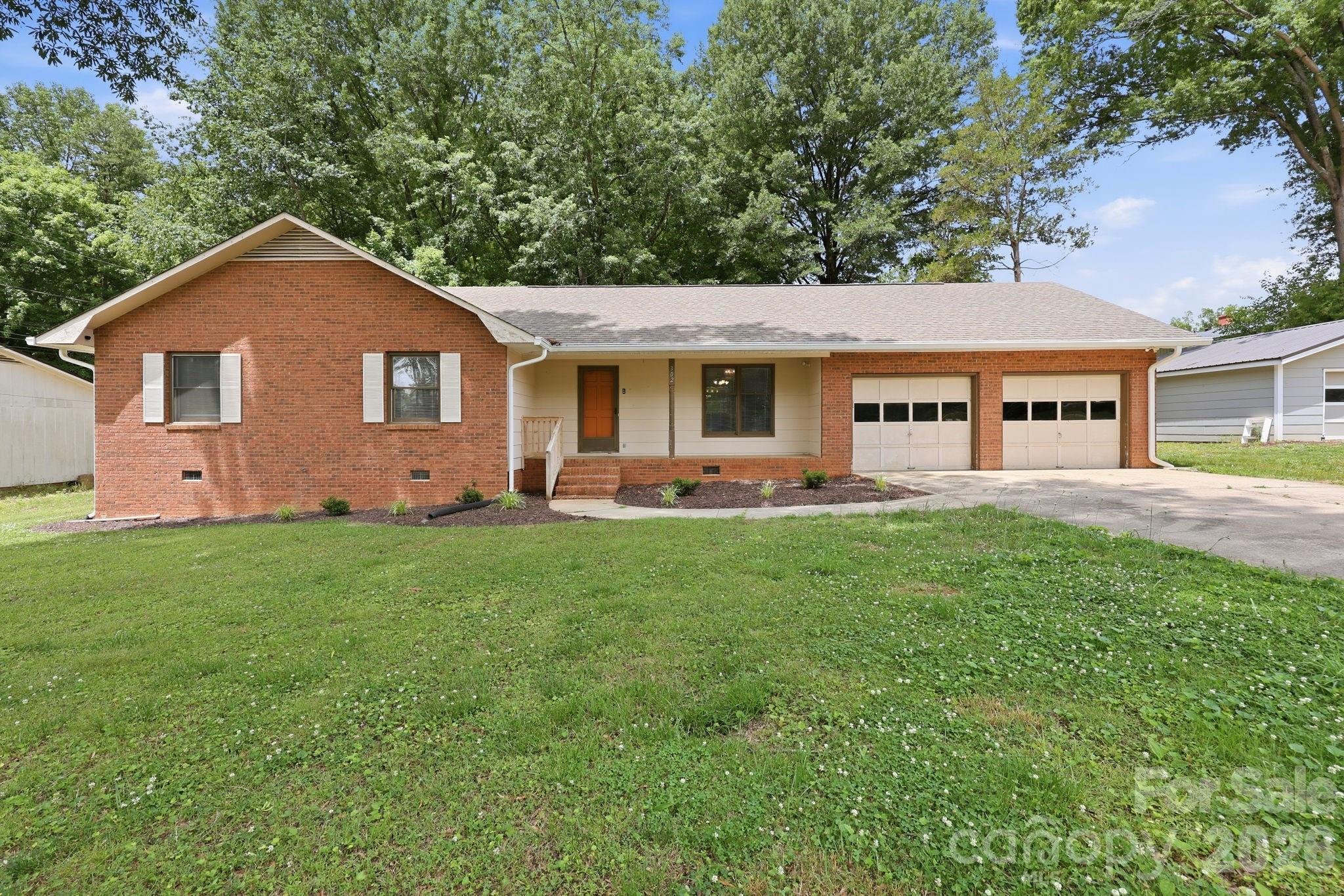 302 S Mccoy Road — Salisbury