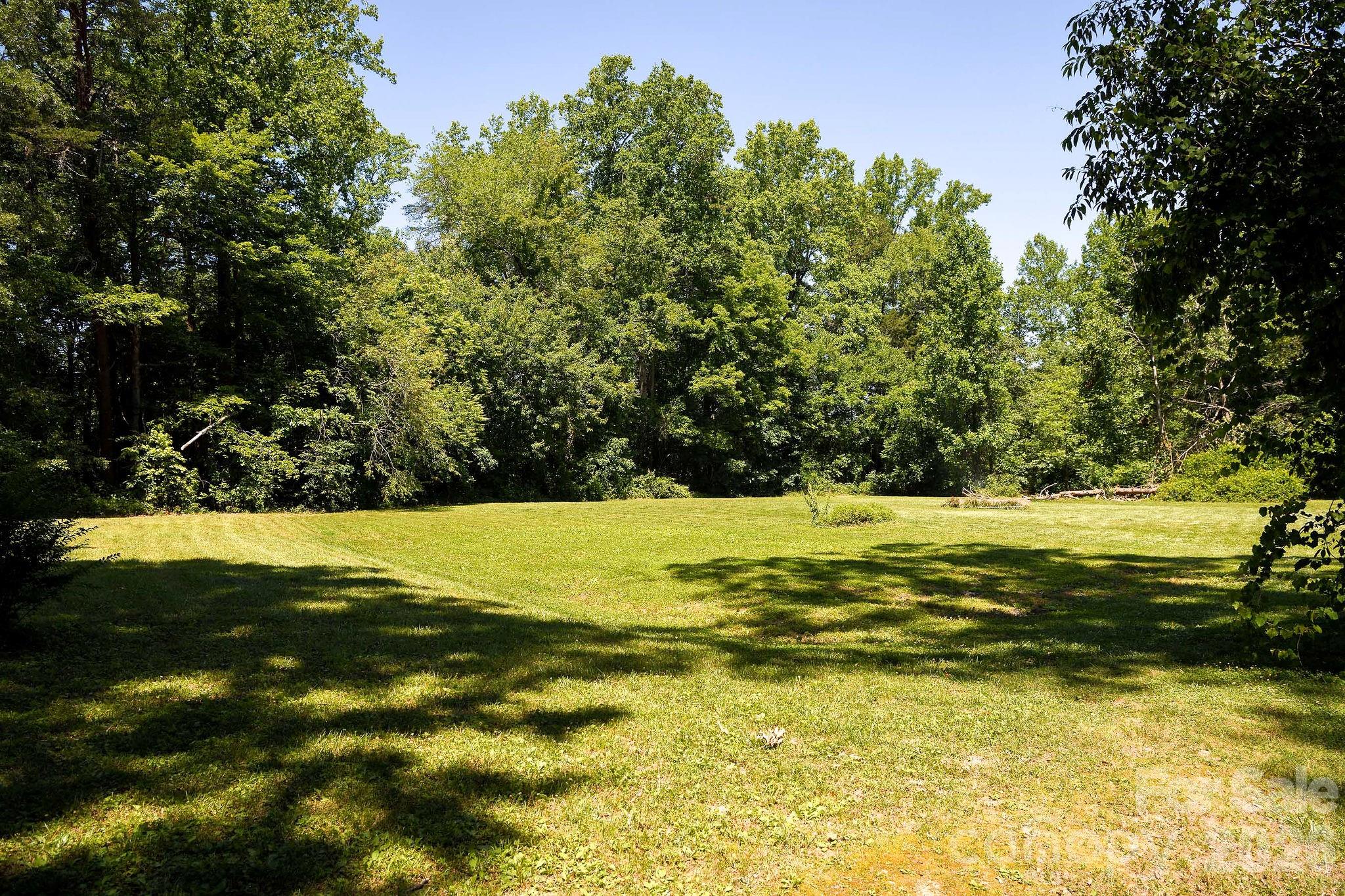 1625 US 601 Highway — Yadkinville