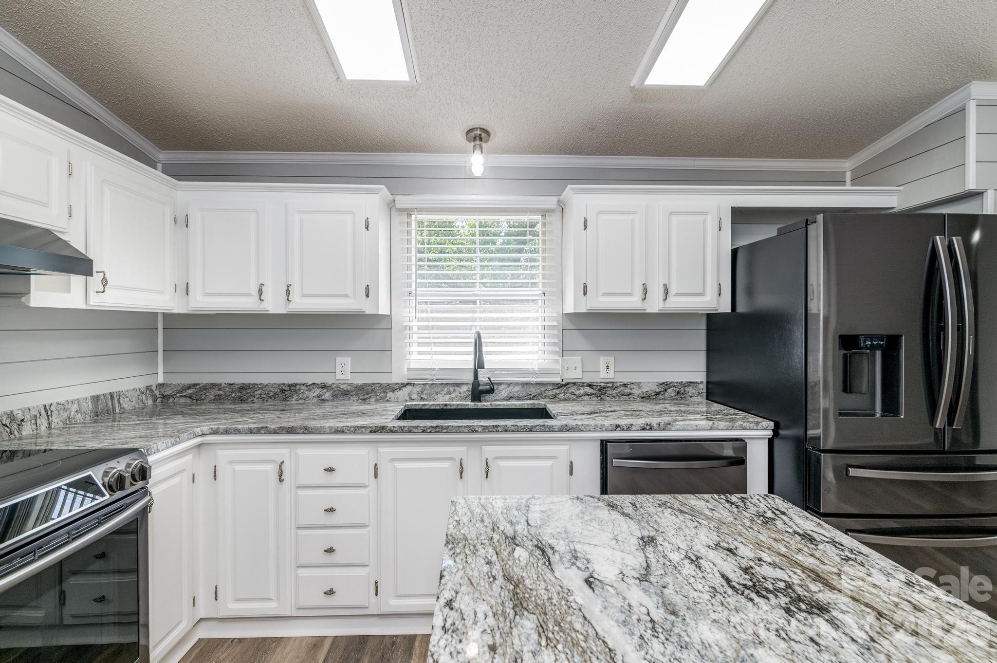 127 Whitewater Lane — Mooresville