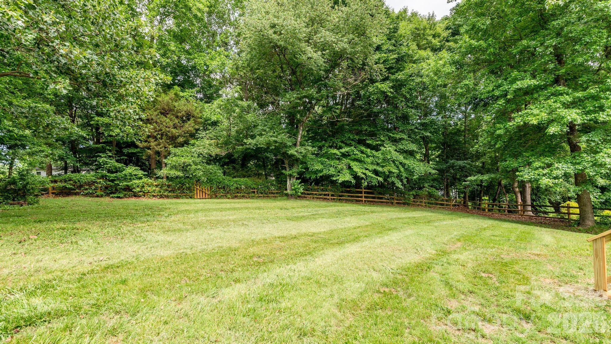127 Whitewater Lane — Mooresville