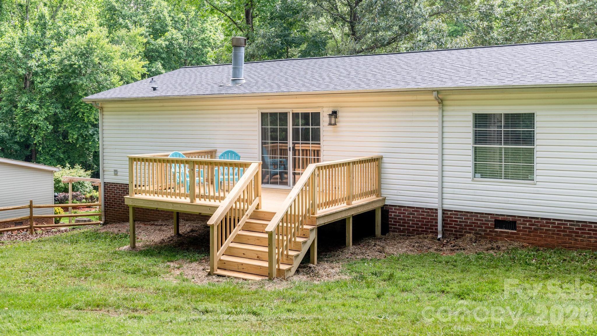 127 Whitewater Lane — Mooresville