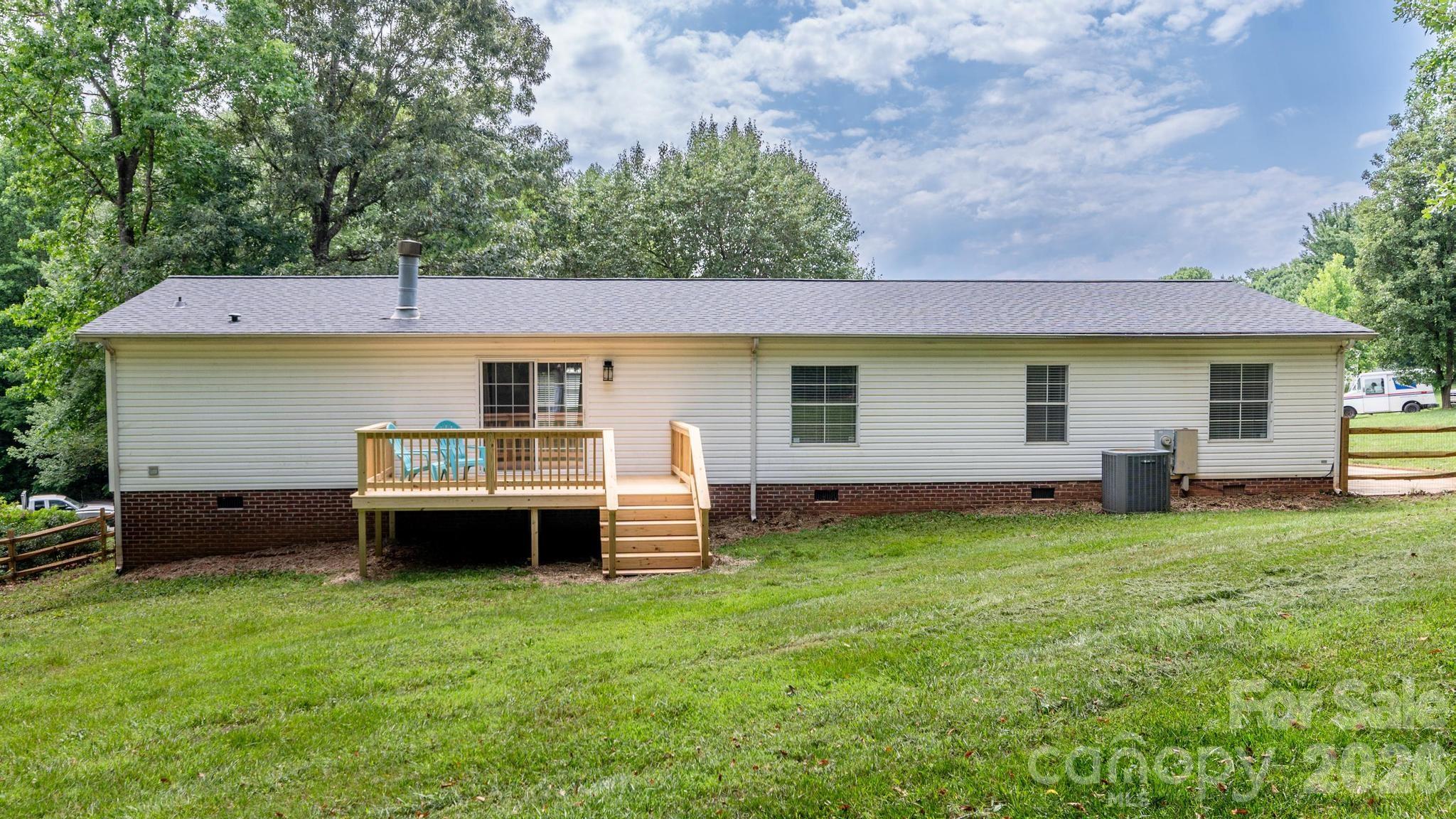 127 Whitewater Lane — Mooresville