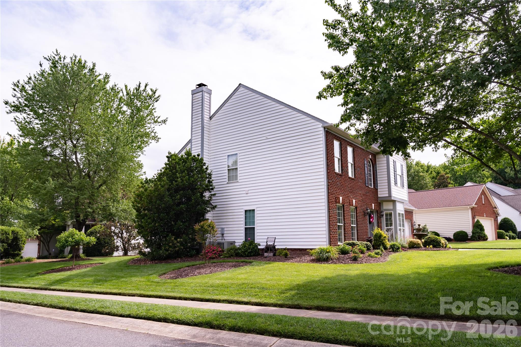 405 Matthews Estates Road — Matthews