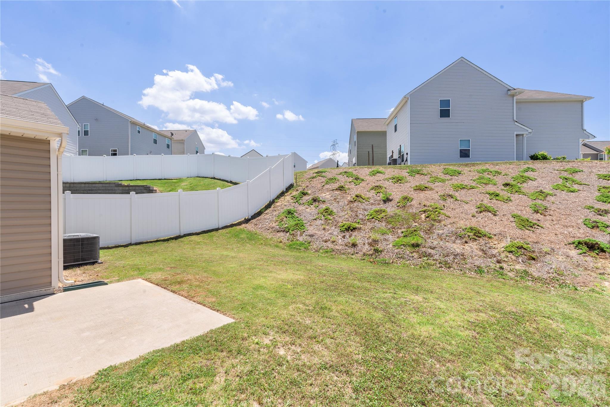 10131 Holly Park Drive — Charlotte
