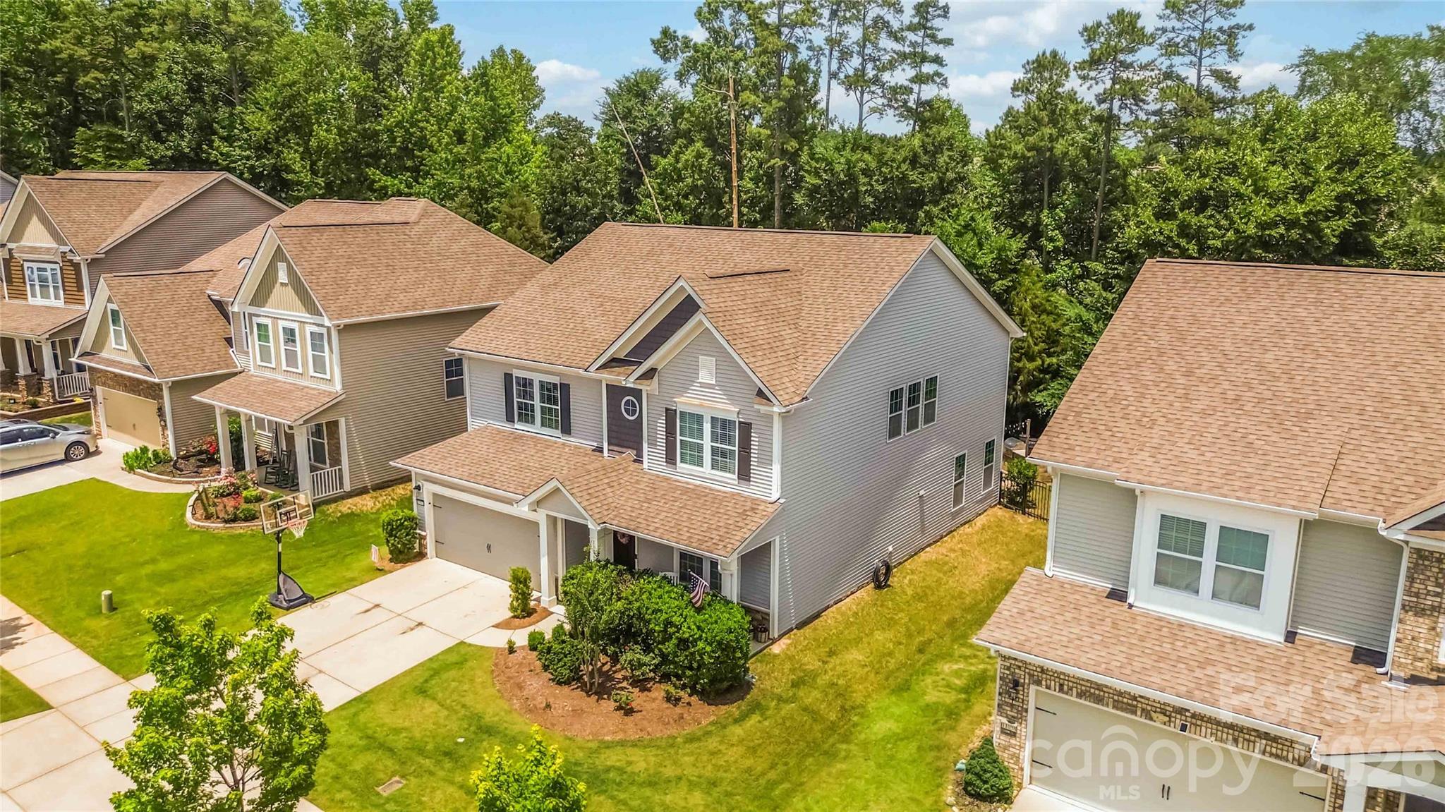 11062 River Oaks Drive NW — Concord