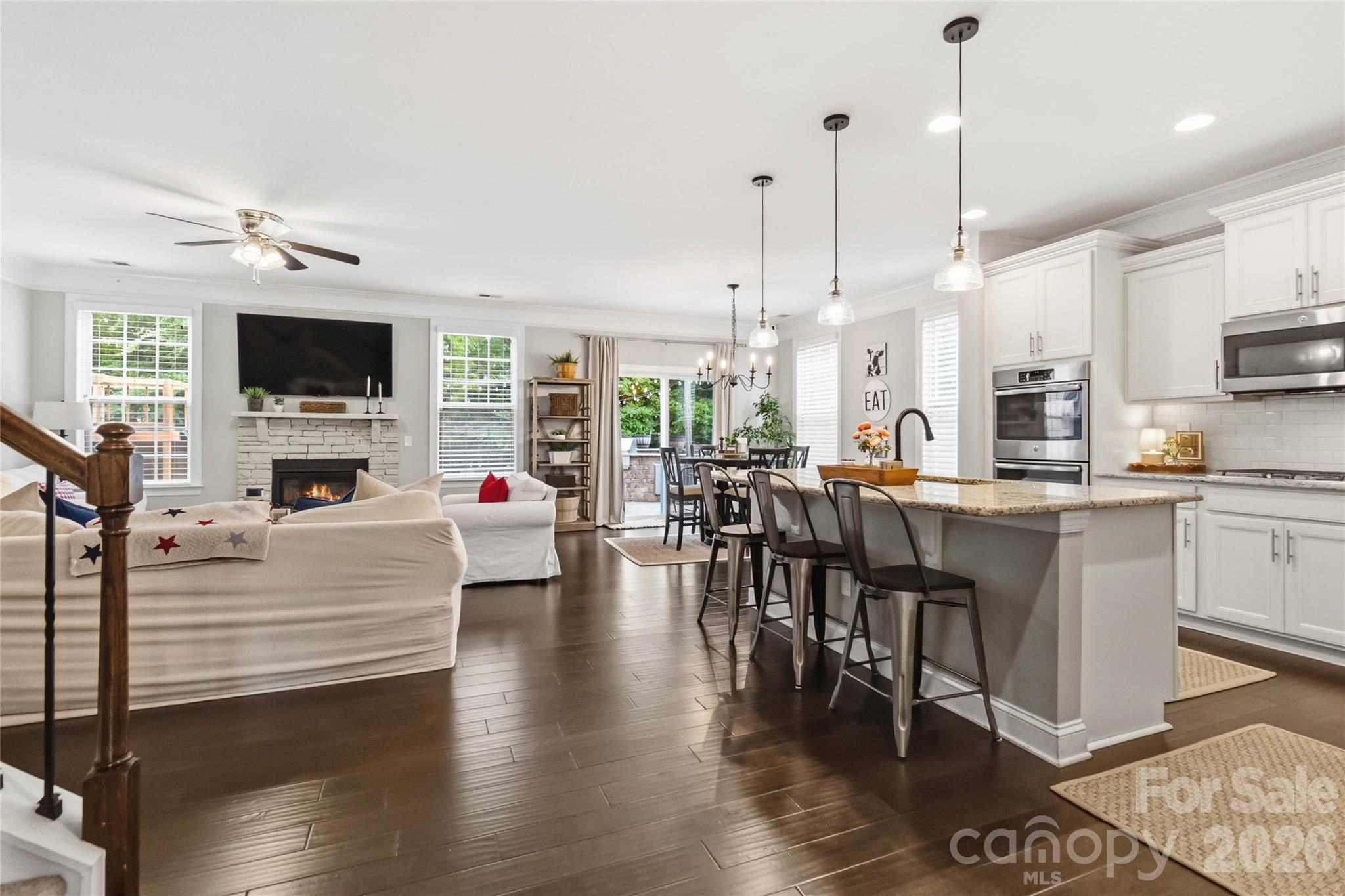 11062 River Oaks Drive NW — Concord