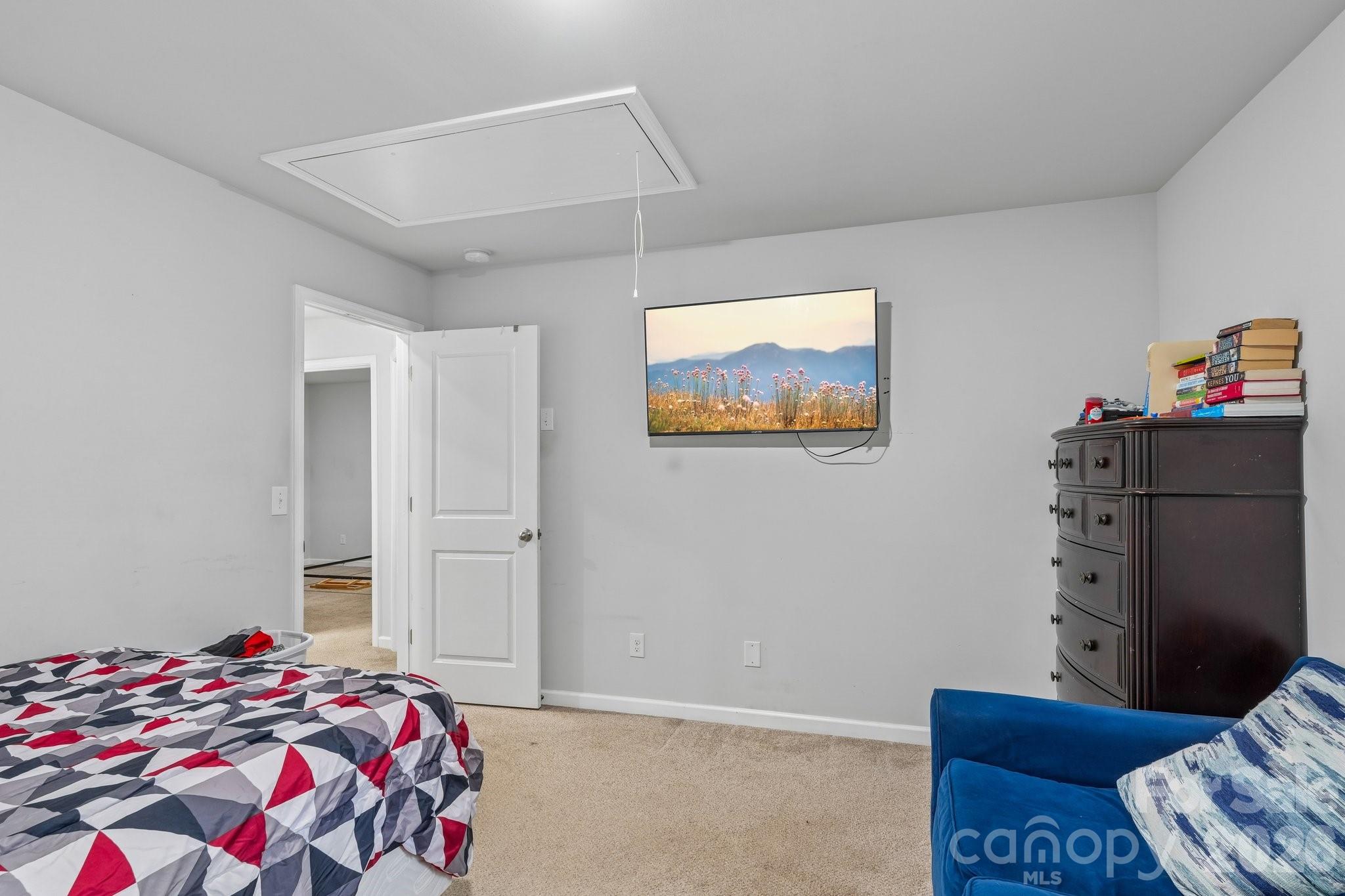 6901 Robinson Church Road — Charlotte