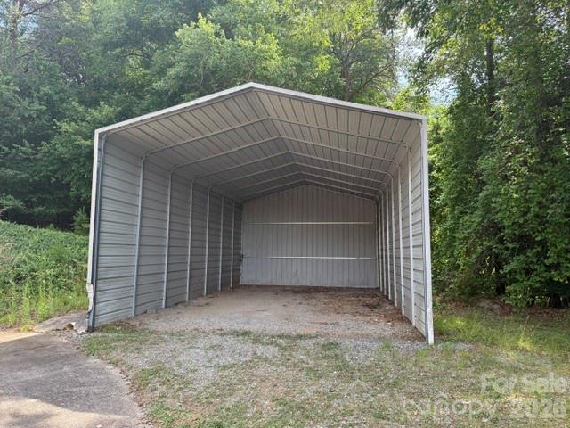 1764 Spurgeon Road — Hickory
