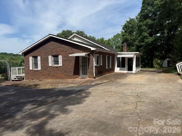 1764 Spurgeon Road — Hickory