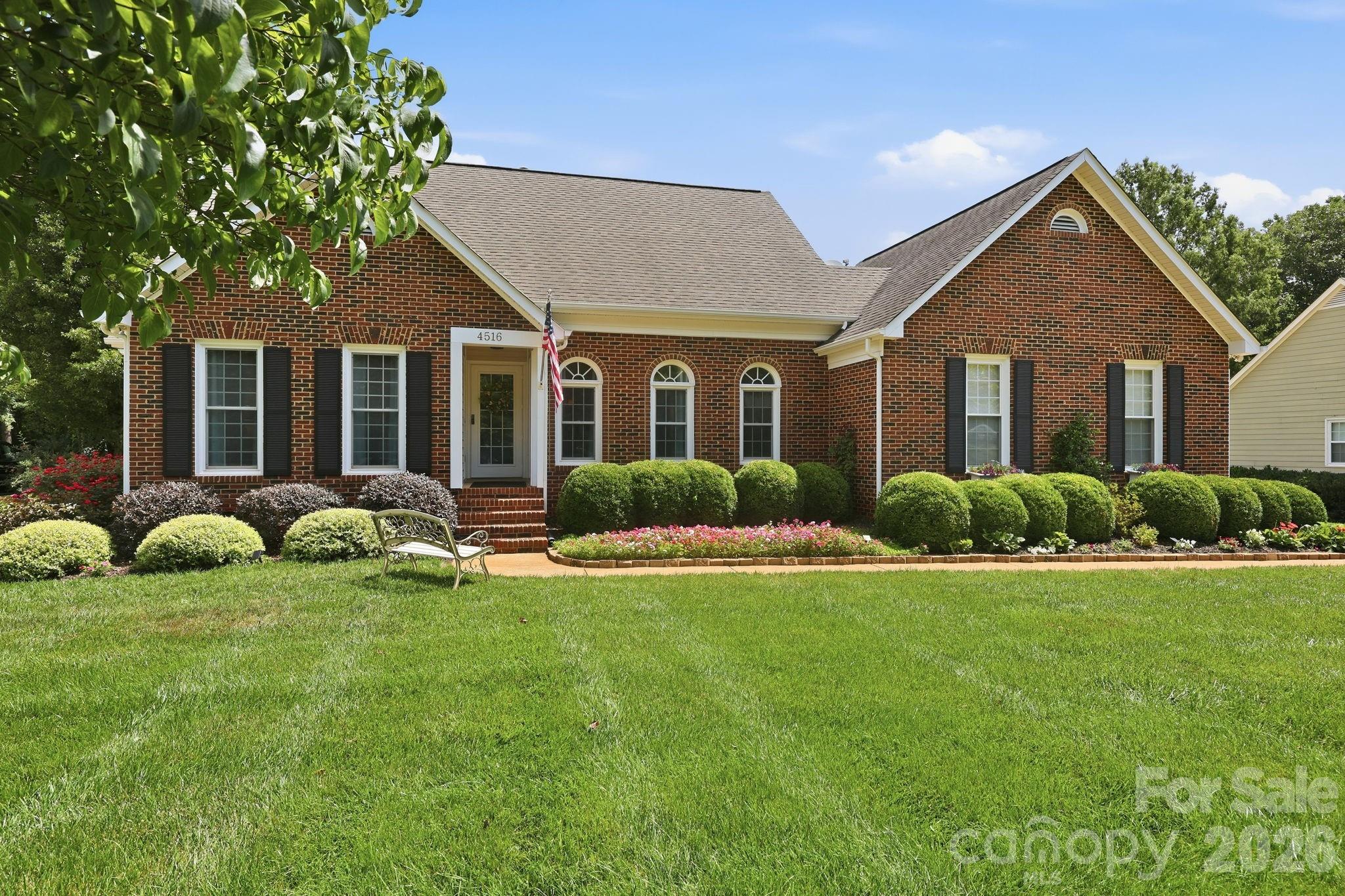 4516 Appaloosa Lane — Charlotte