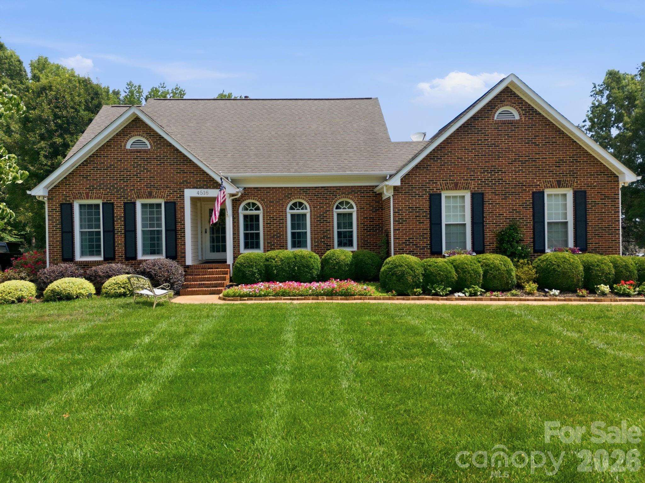 4516 Appaloosa Lane — Charlotte