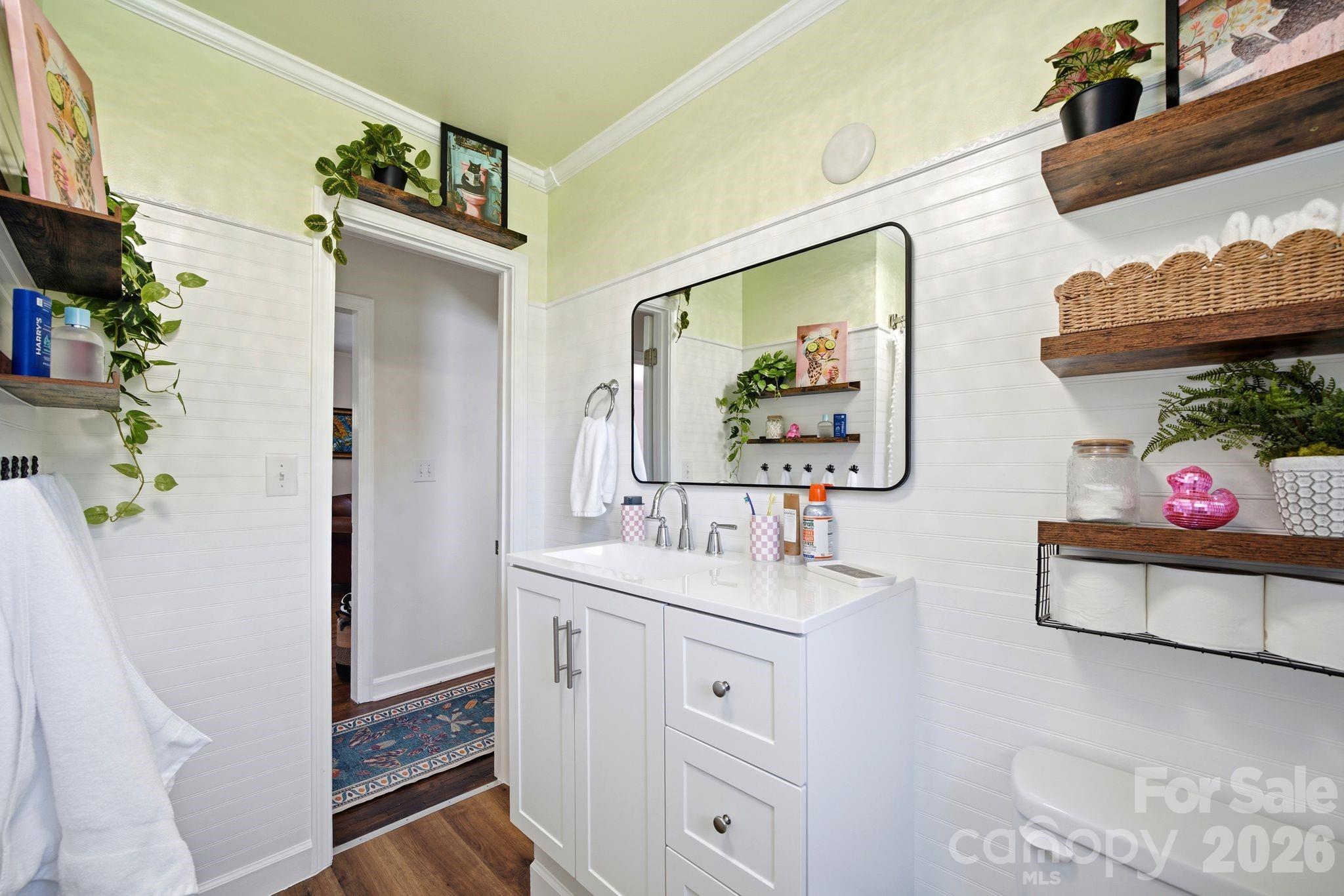 2732 E Long Avenue — Gastonia