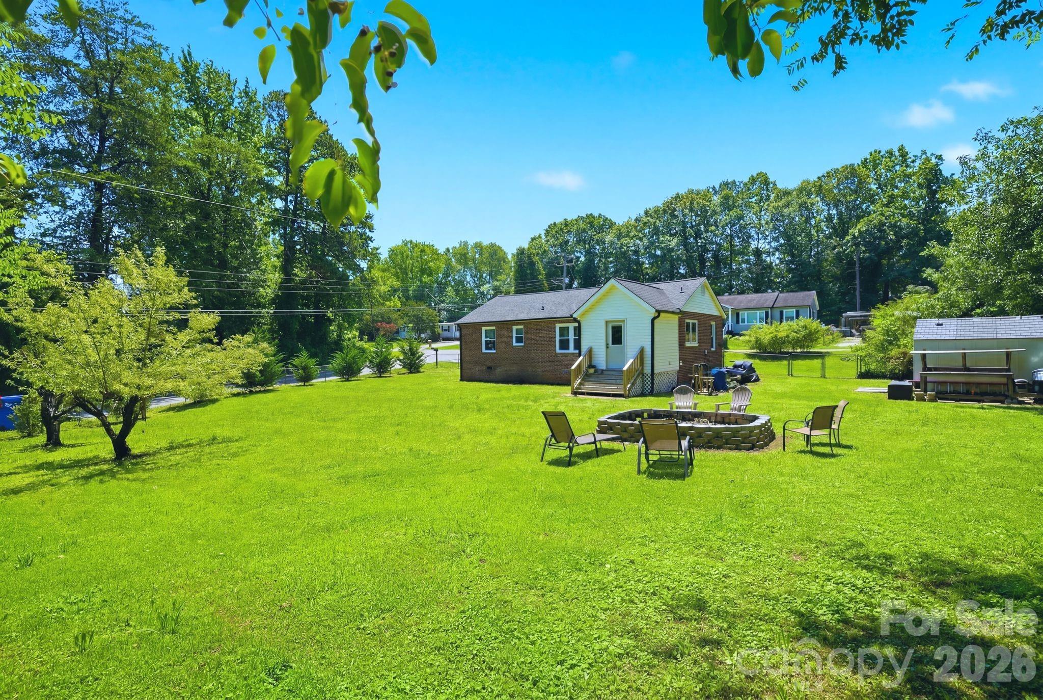 2732 E Long Avenue — Gastonia