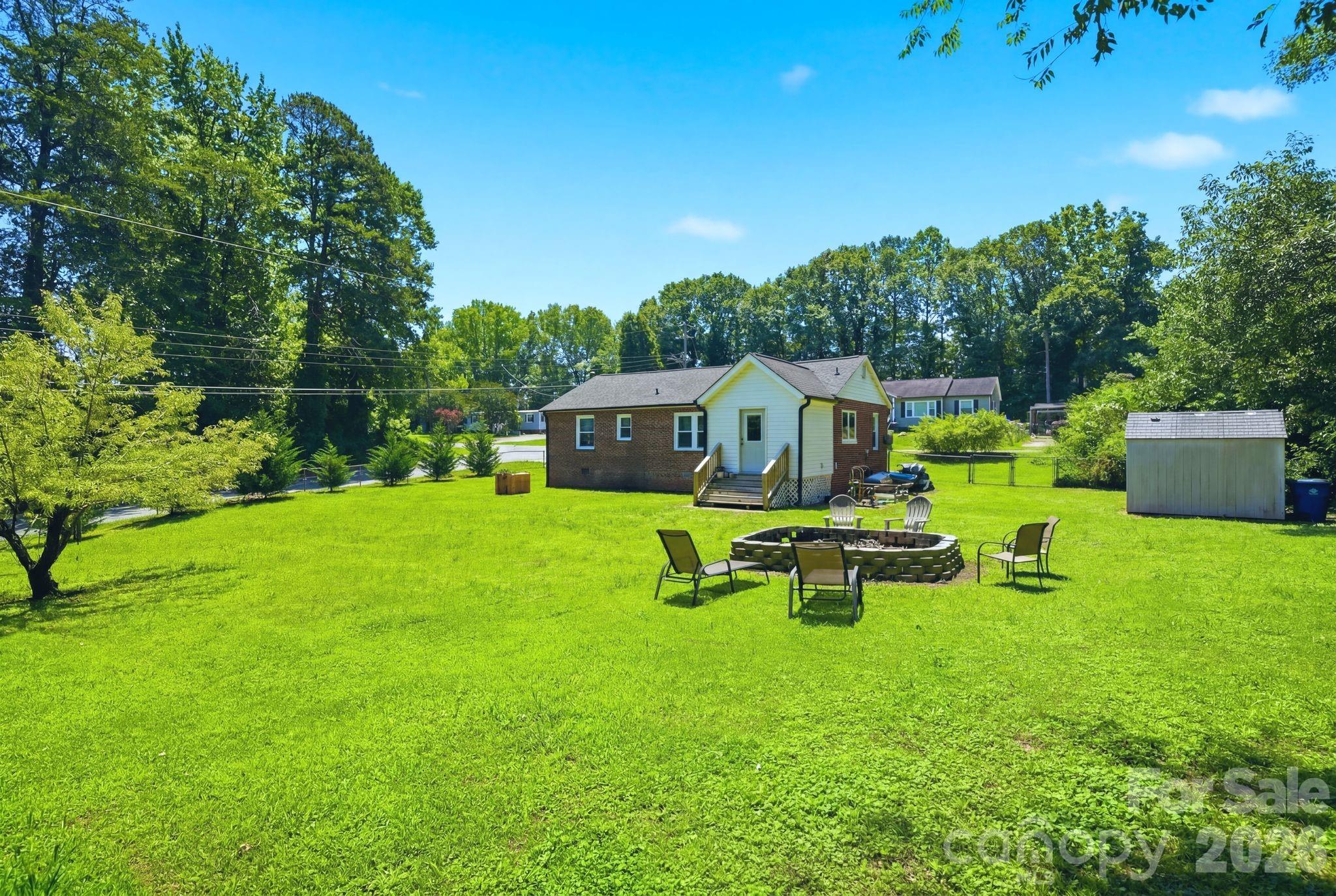 2732 E Long Avenue — Gastonia