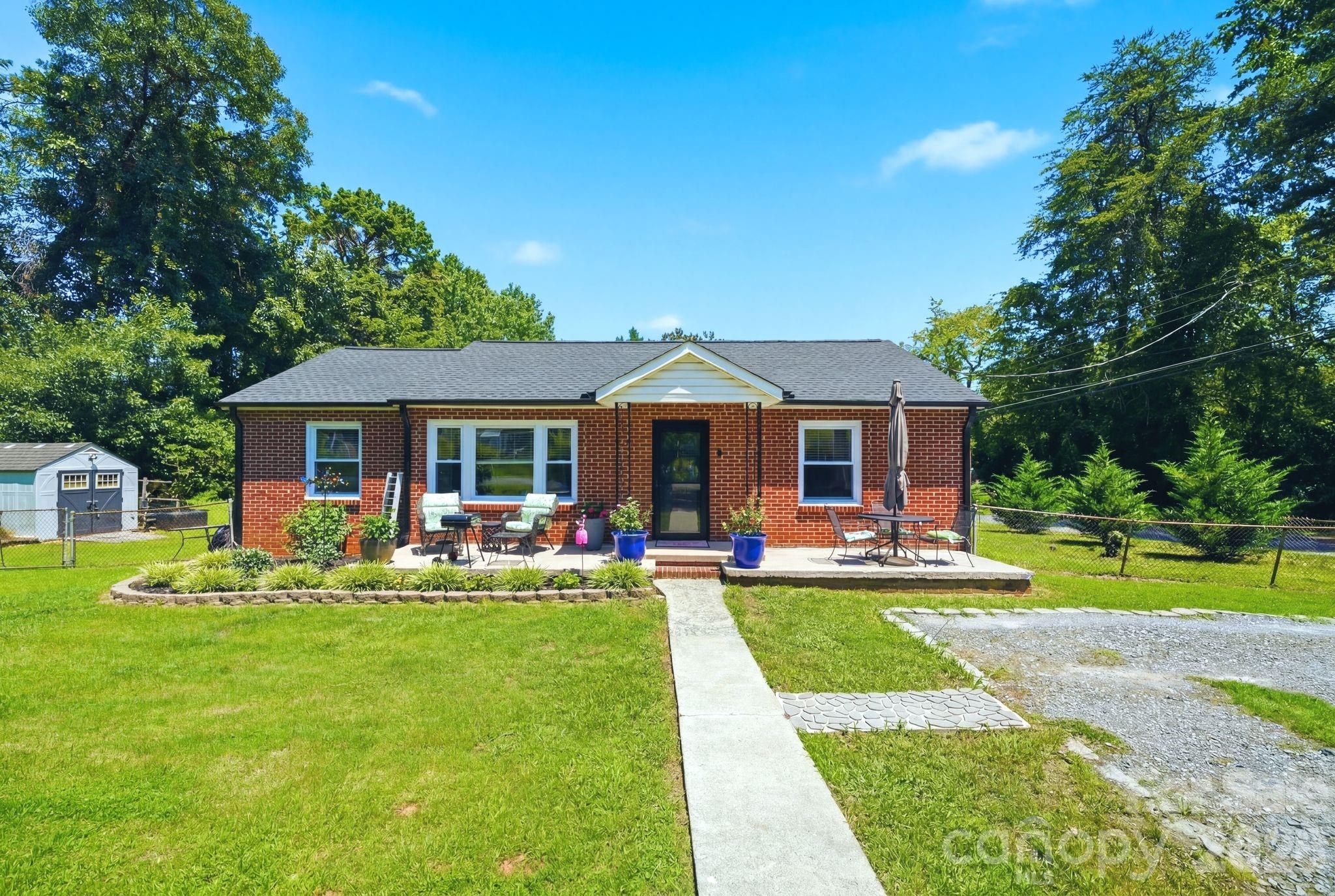 2732 E Long Avenue — Gastonia