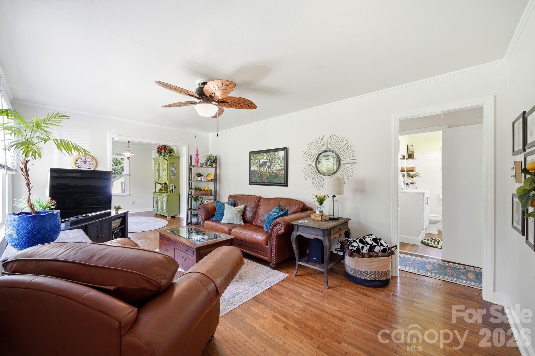 2732 E Long Avenue — Gastonia