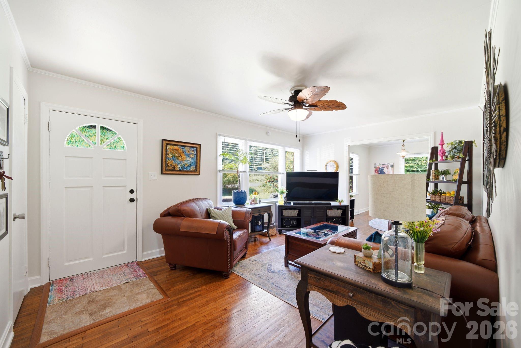 2732 E Long Avenue — Gastonia