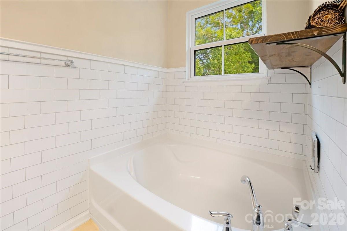 278 Almora Loop — Mooresville
